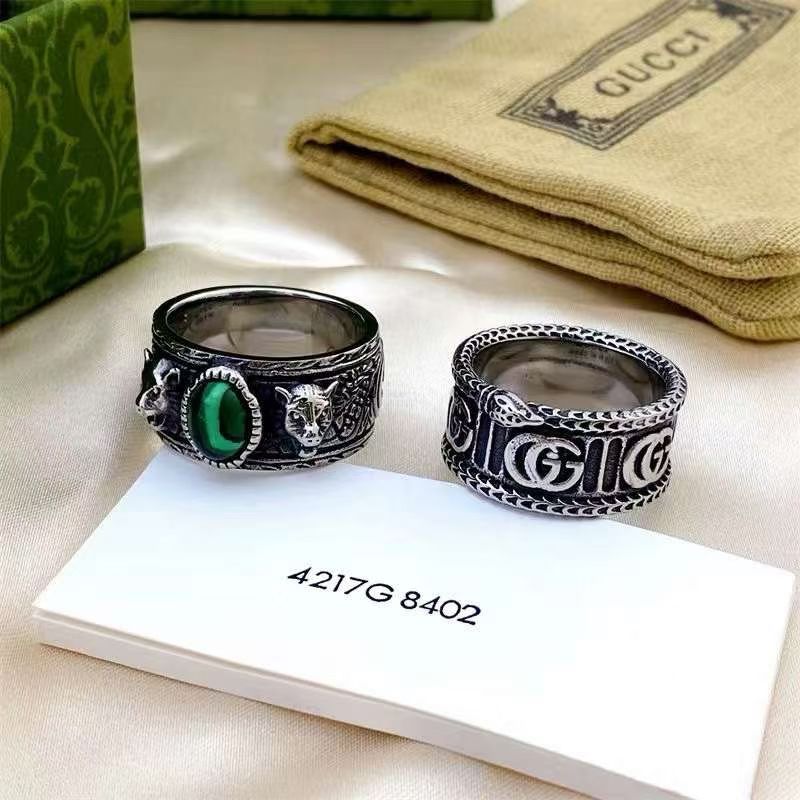 Gucci Ornate Ring Green Gemstone & GG Logo with Decorative Band