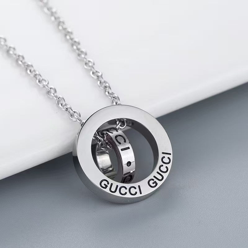 Gucci Silver Circle Pendant Necklace – Vertical Bar Engraving Design