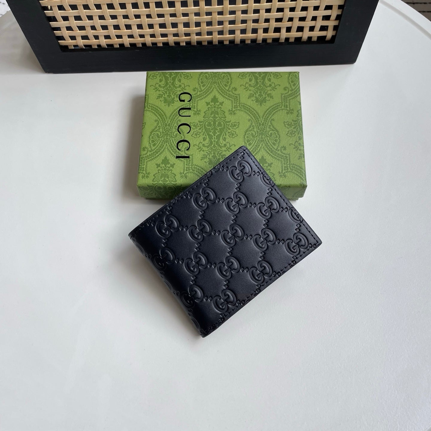 Gucci Black Leather Wallet – Metal Logo Stripe Emblem Edition