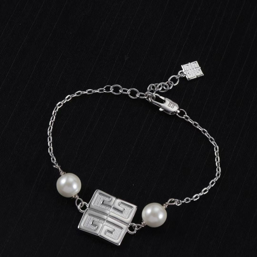 Givenchy Geometric Crystal Jewelry – Necklace & Bracelet Set in Gold & Silver