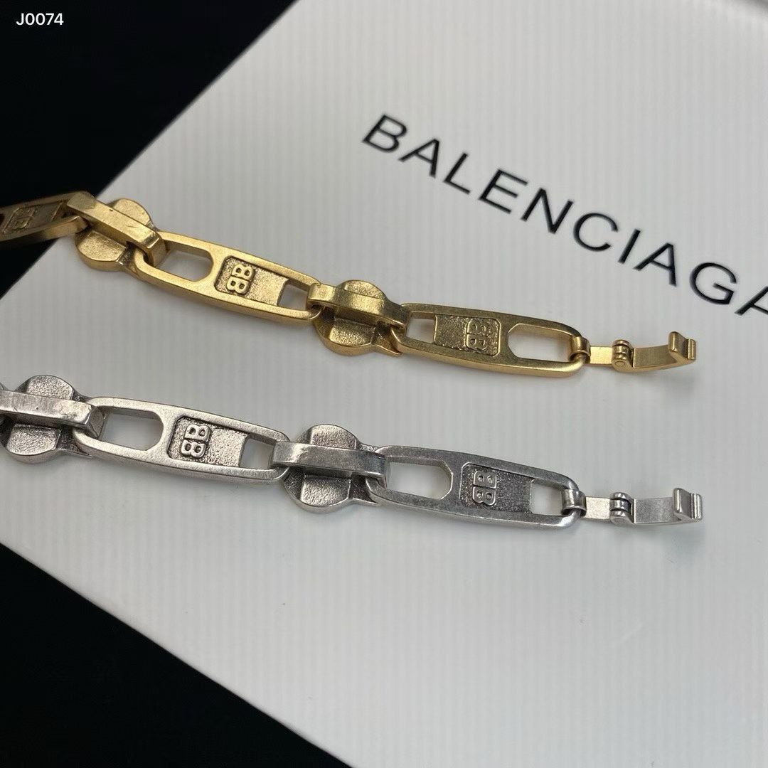 Balenciaga BB Link Chain Necklace – Gold & Silver Variants