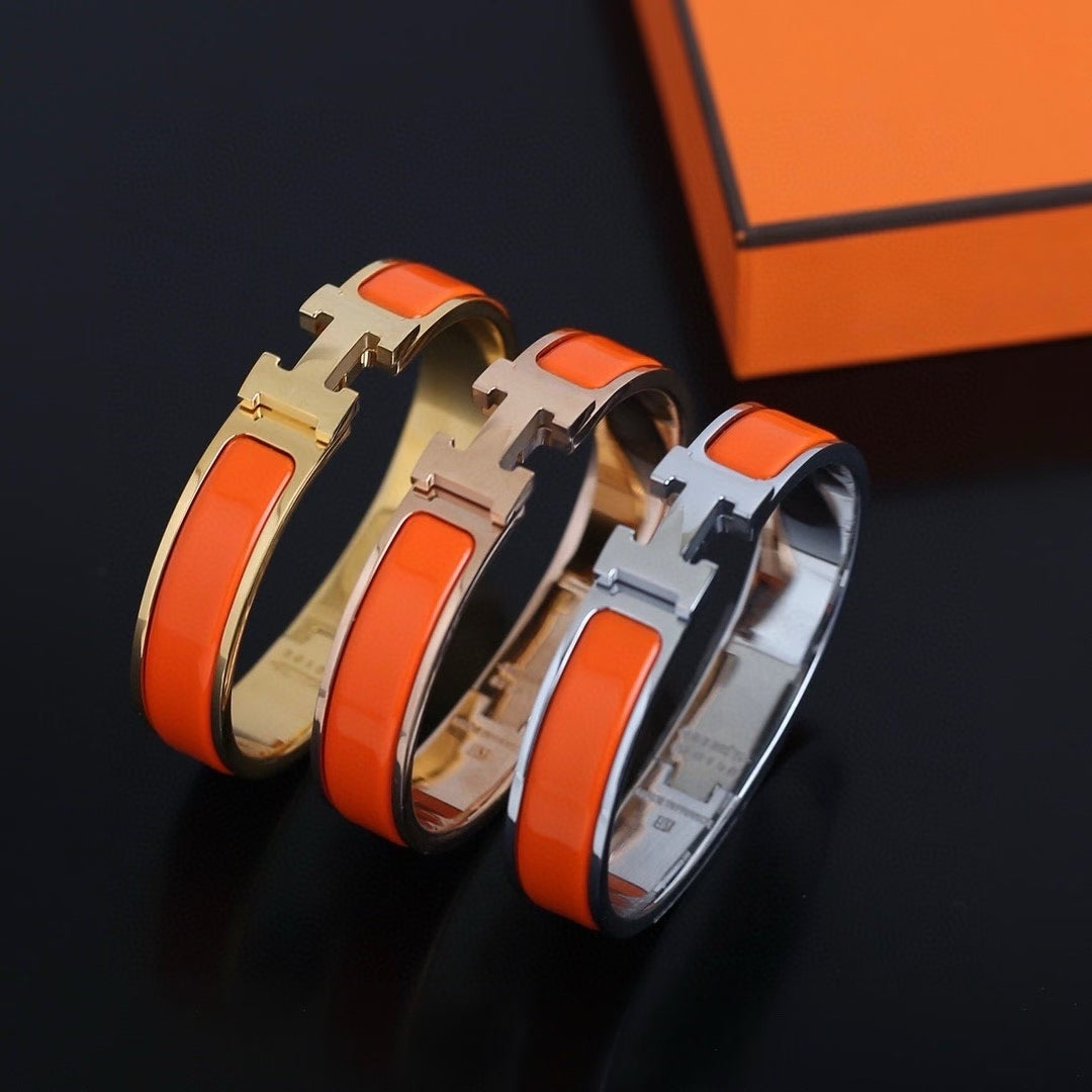 Hermès H Clasp Bracelet – Classic Neutrals