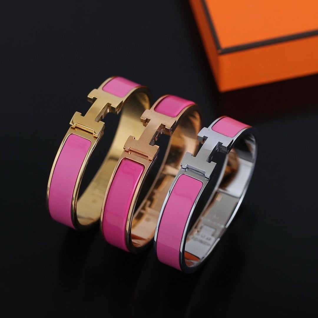 Hermès H Clasp Bracelet – Classic Neutrals