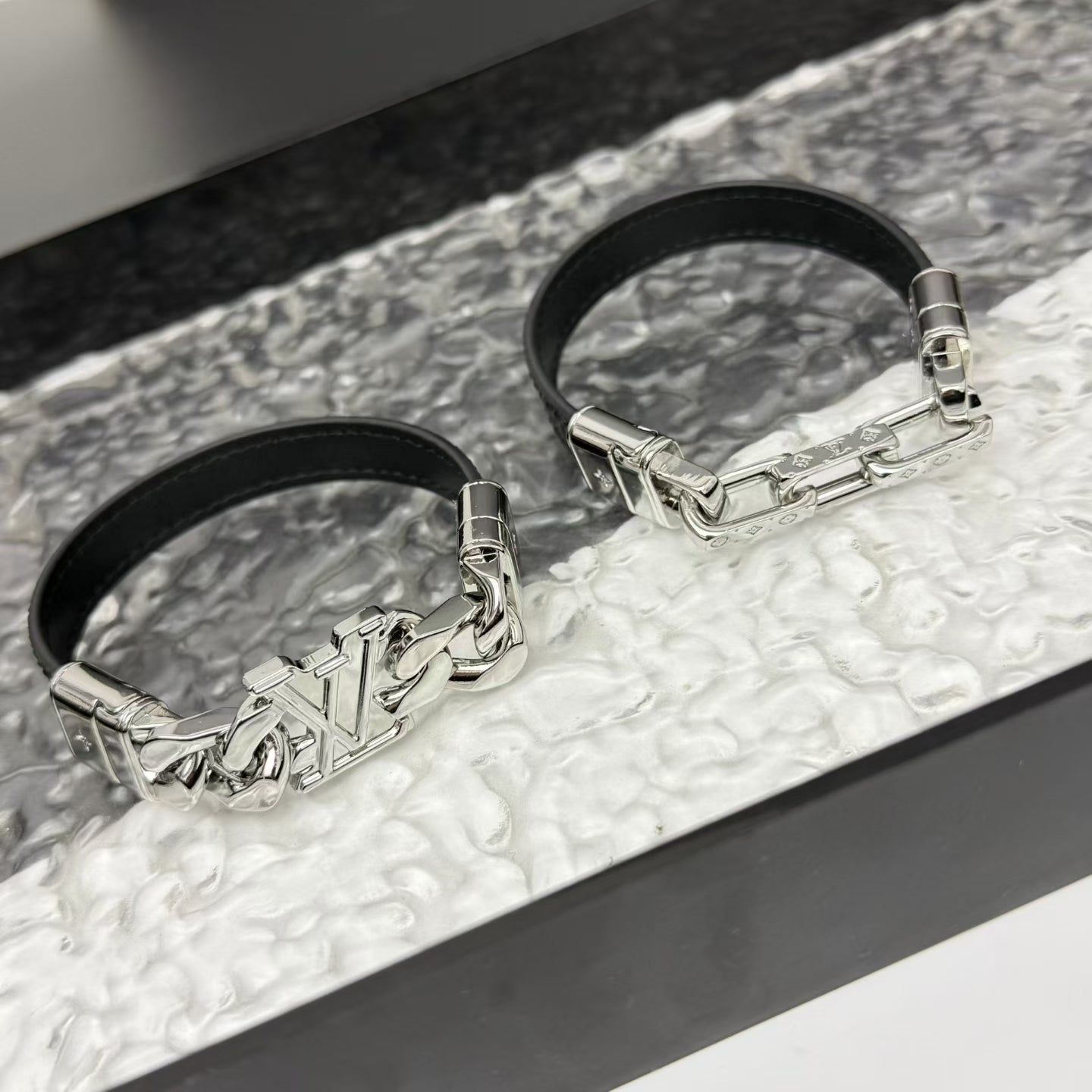 Louis Vuitton Men’s Bracelet – Chain-Link Silver Clasp & Black Textured Leather