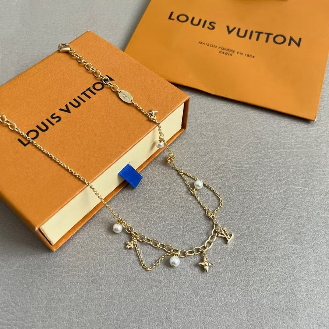 Louis Vuitton Charm & Pearl Jewelry Set – Gold Necklace & Bracelet