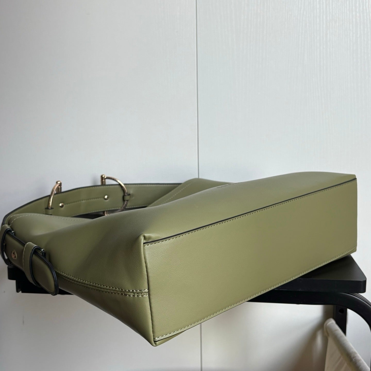 Gucci Structured Top-Handle Handbag Collection