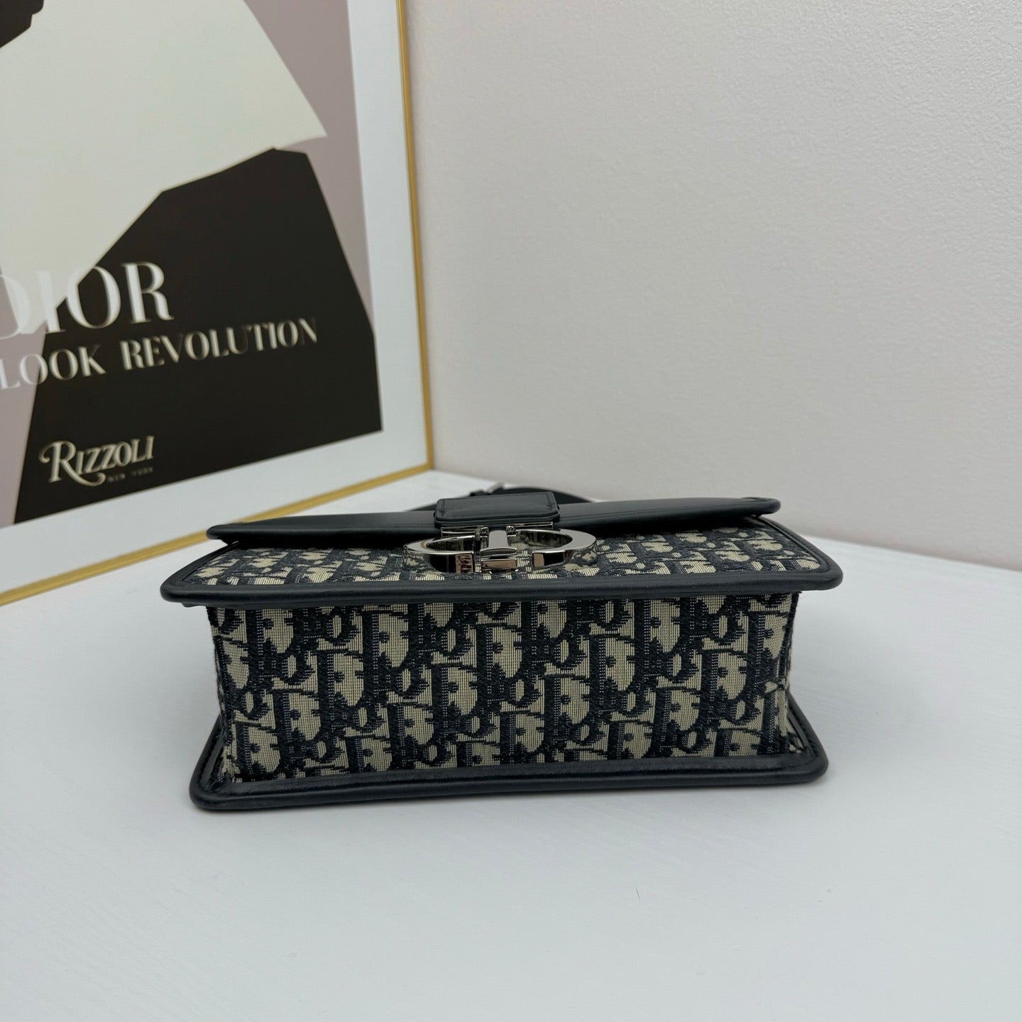 Dior 30 Montaigne Shoulder Bag – Oblique Canvas with Black Leather Flap