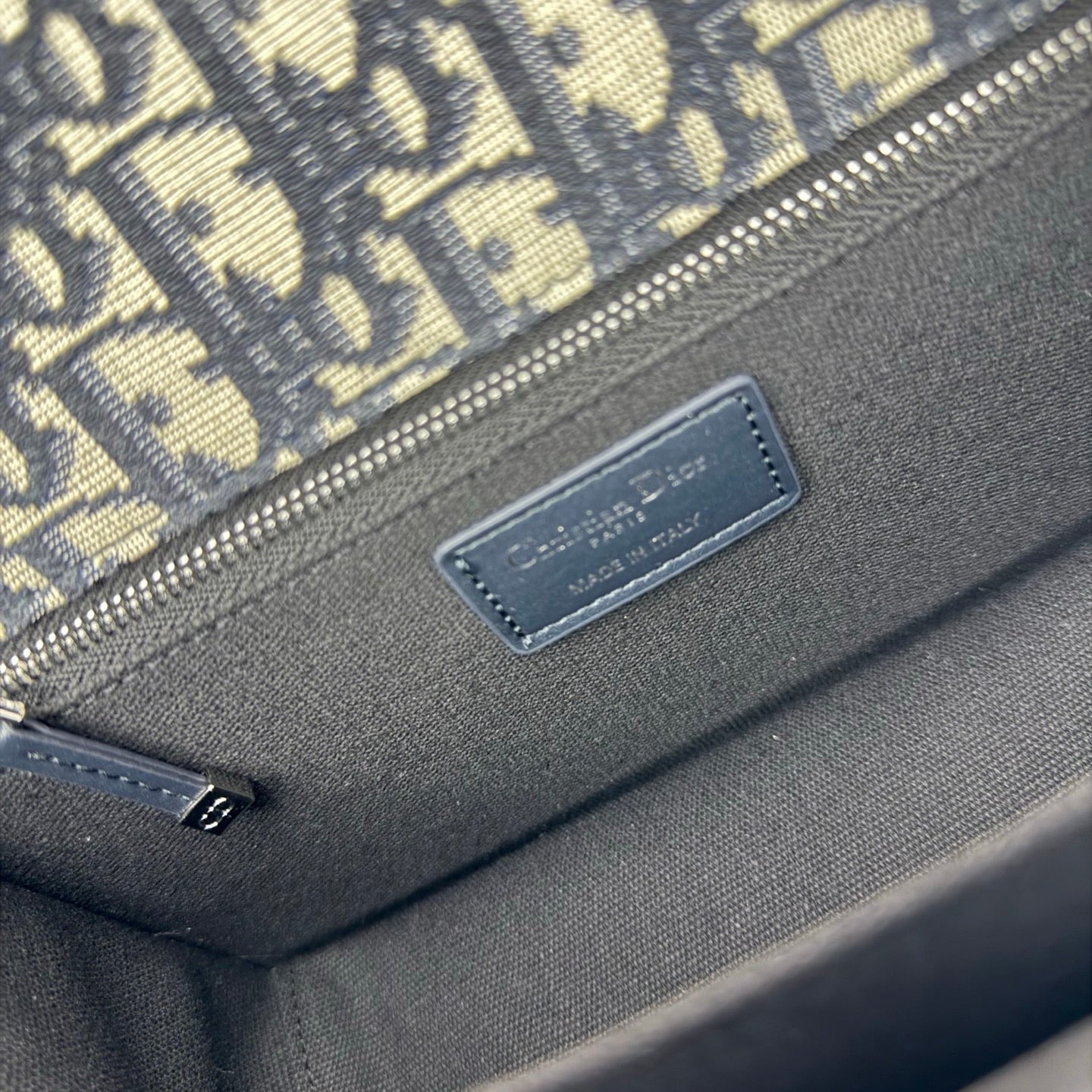 Dior 30 Montaigne Shoulder Bag – Oblique Canvas with Black Leather Flap