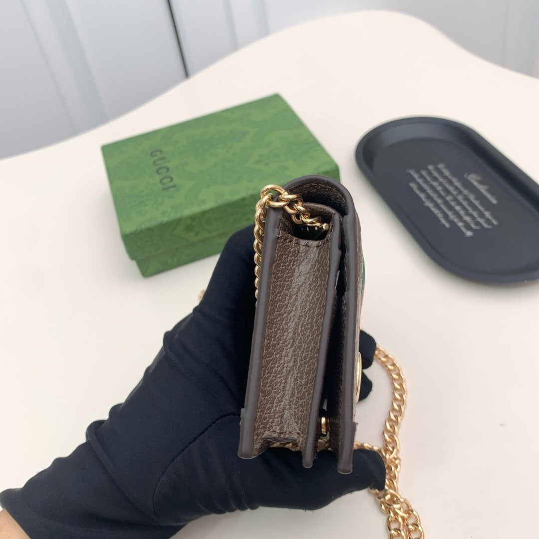 Gucci GG Supreme Chain Wallet