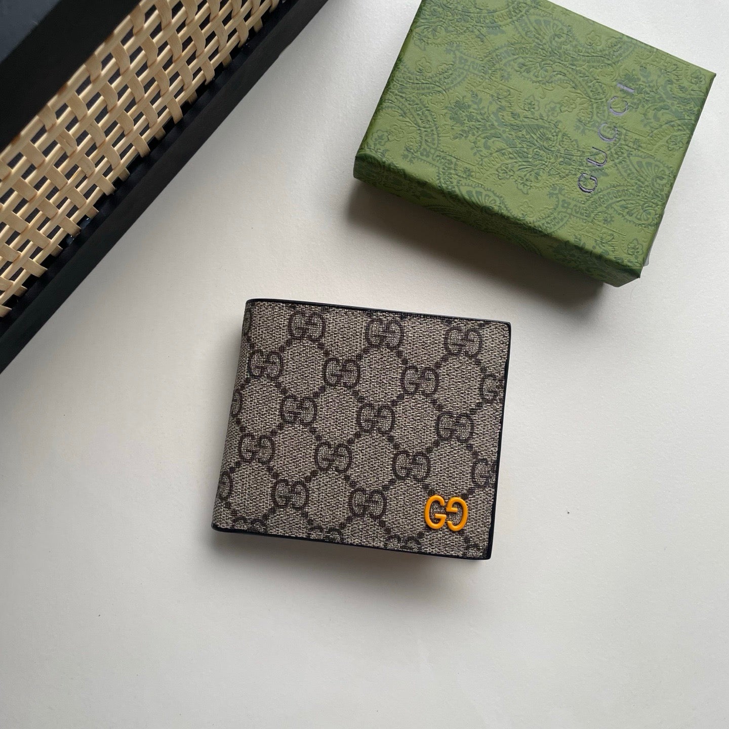 Gucci GG Supreme Canvas Wallet – Gold GG Logo