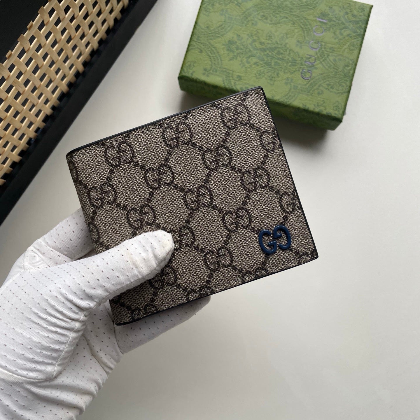 Gucci GG Supreme Canvas Wallet – Gold GG Logo