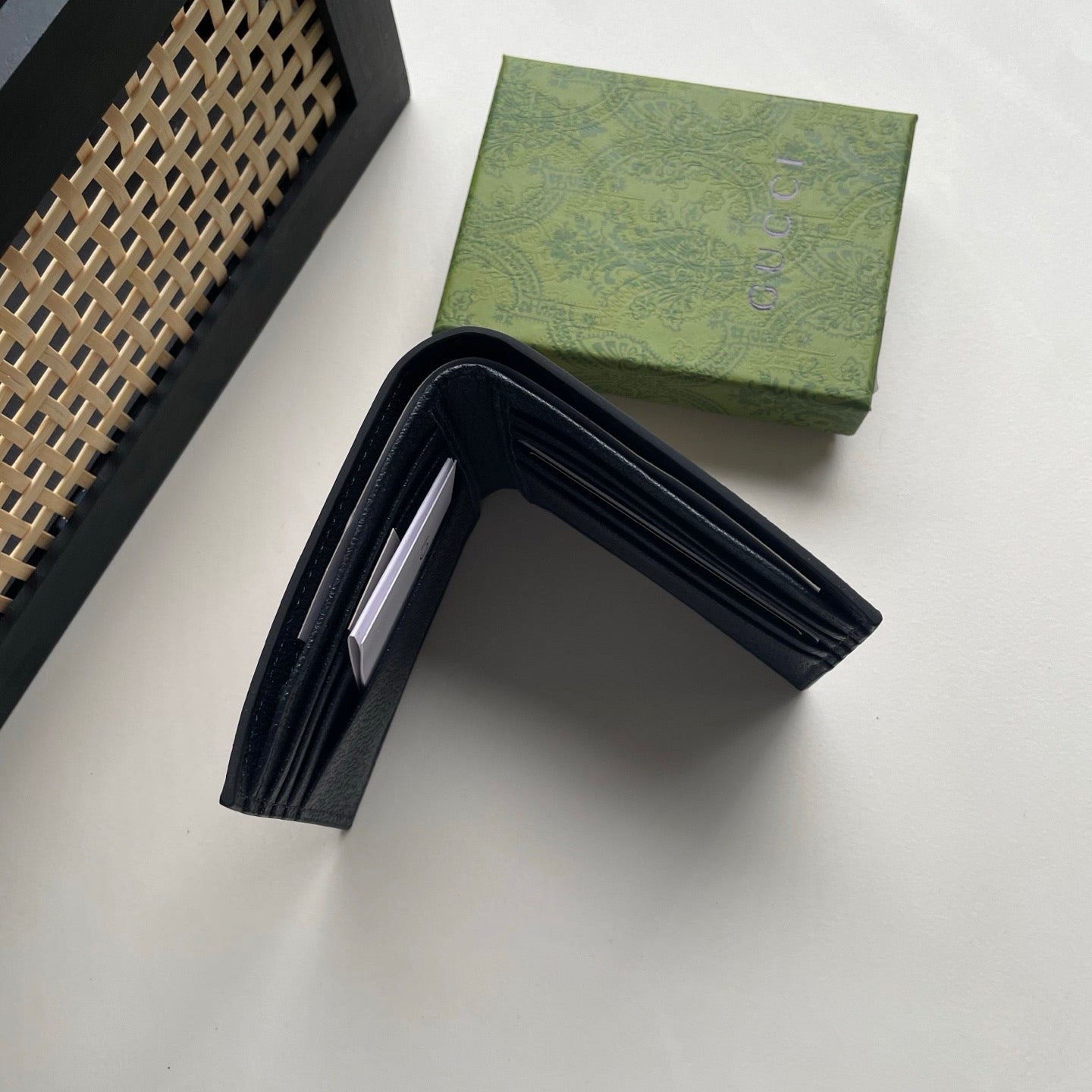 Gucci GG Supreme Canvas Wallet – Gold GG Logo