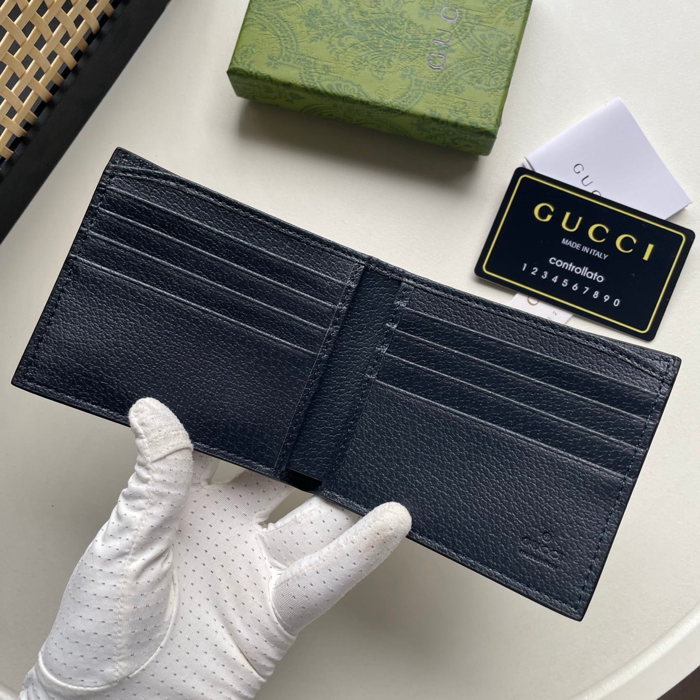 Gucci GG Supreme Canvas Wallet – Gold GG Logo