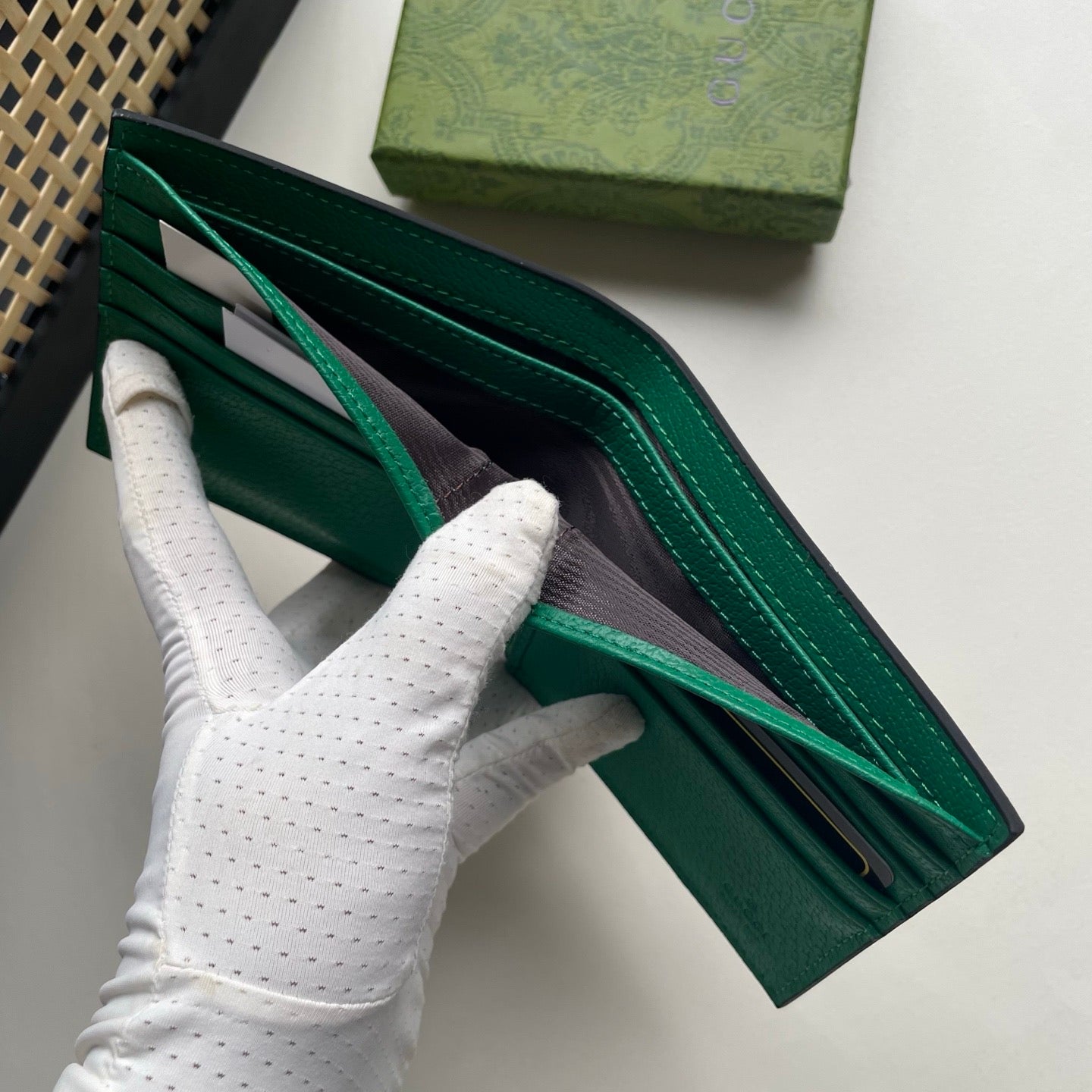 Gucci GG Supreme Canvas Wallet – Gold GG Logo