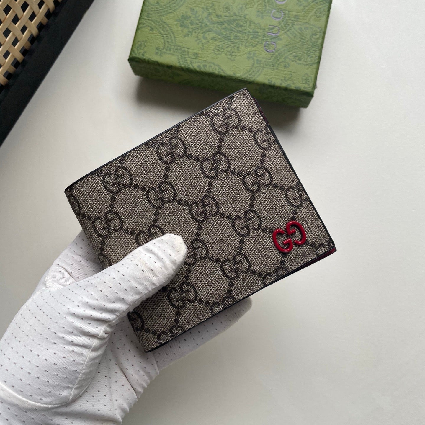 Gucci GG Supreme Canvas Wallet – Gold GG Logo