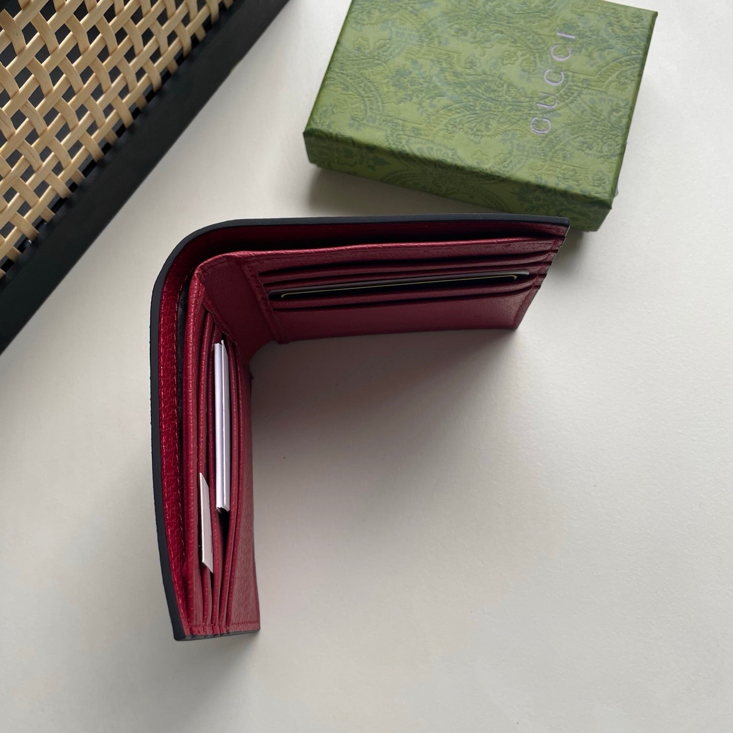 Gucci GG Supreme Canvas Wallet – Gold GG Logo