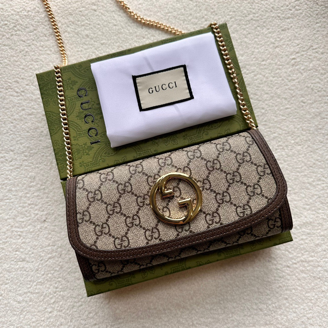 Gucci GG Monogram Chain Wallet – Classic Beige with Gold GG Logo