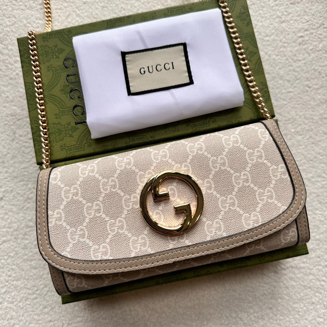 Gucci GG Monogram Chain Wallet – Classic Beige with Gold GG Logo