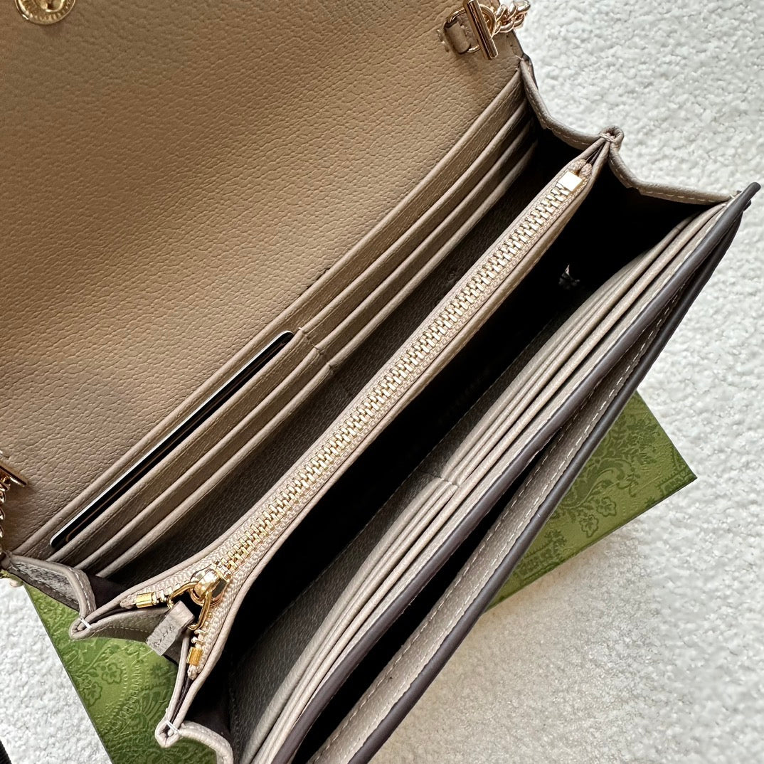 Gucci GG Monogram Chain Wallet – Classic Beige with Gold GG Logo