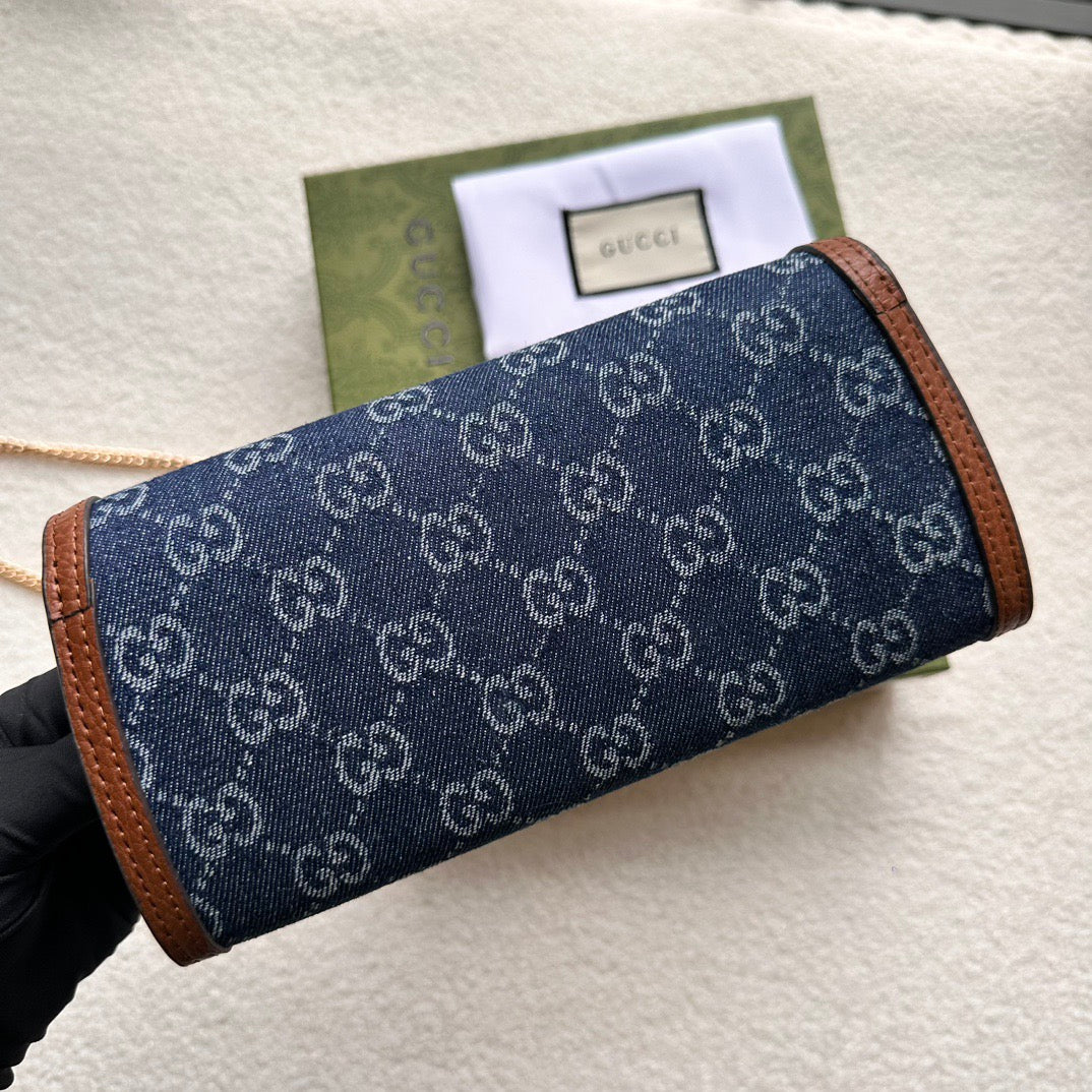 Gucci GG Monogram Chain Wallet Collection