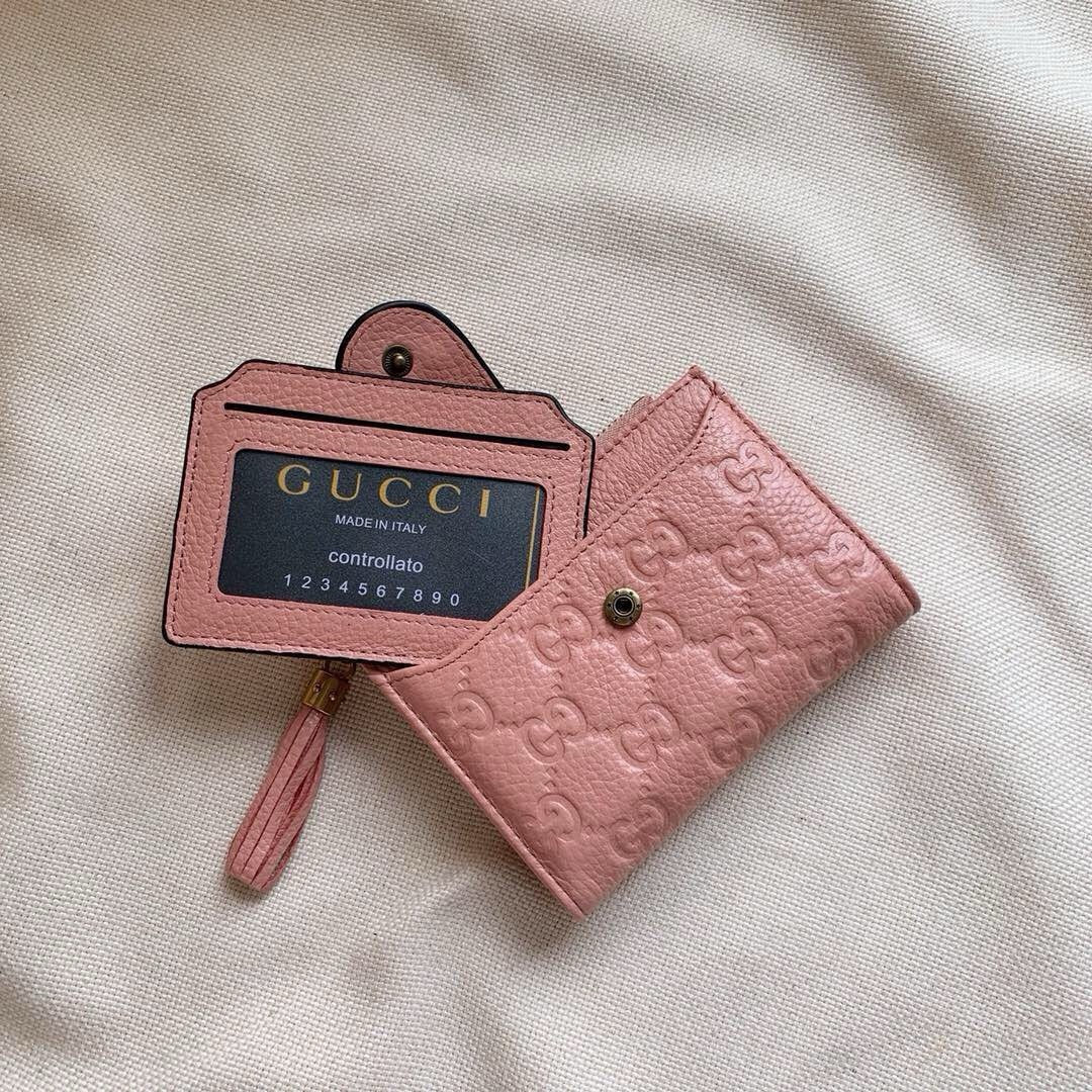 Gucci Embossed GG Zipper Wallet – Pink & Black