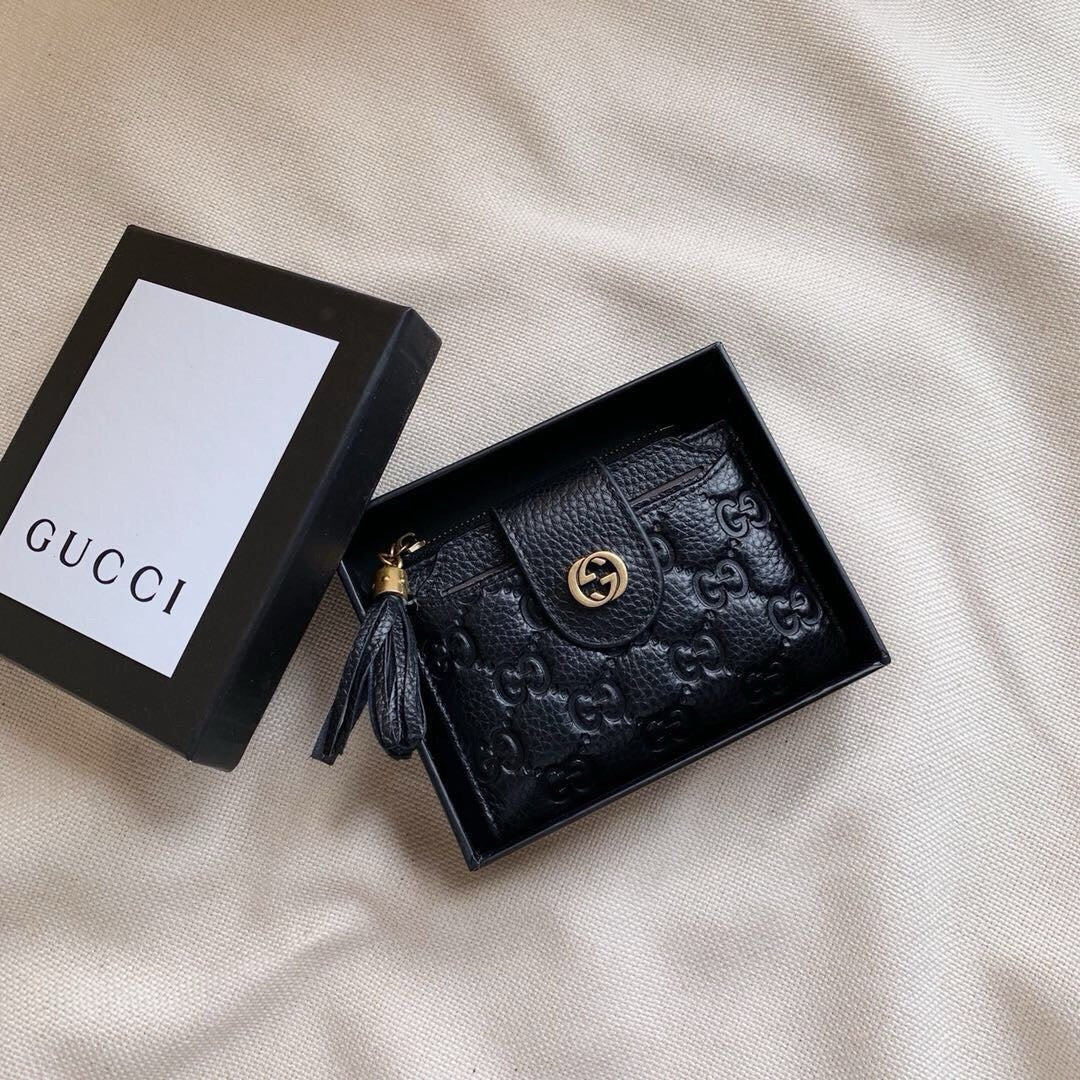Gucci Embossed GG Zipper Wallet – Pink & Black