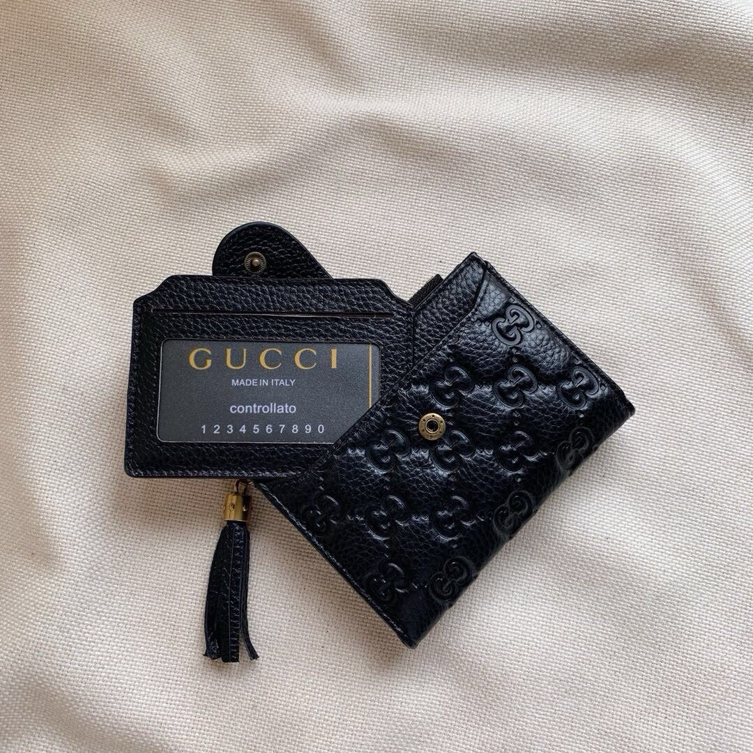 Gucci Embossed GG Zipper Wallet – Pink & Black