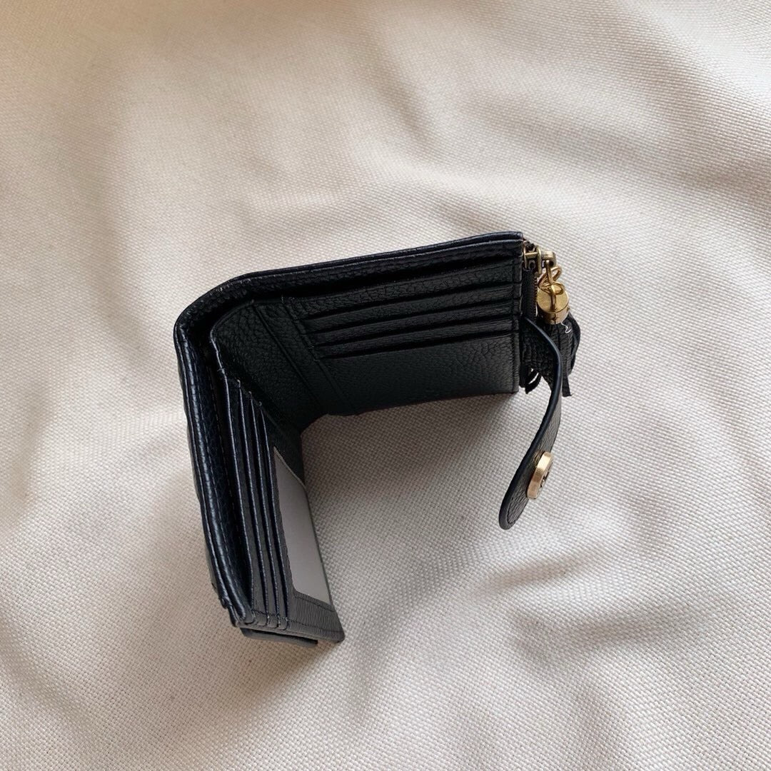 Gucci Embossed GG Zipper Wallet – Pink & Black