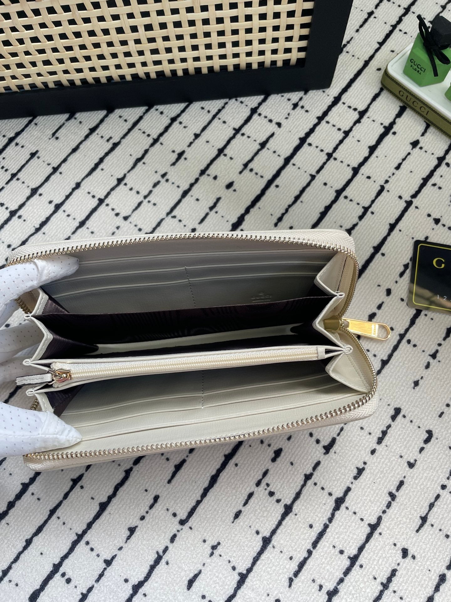 Gucci Horsebit GG Monogram Clutch Wallet – White Accent