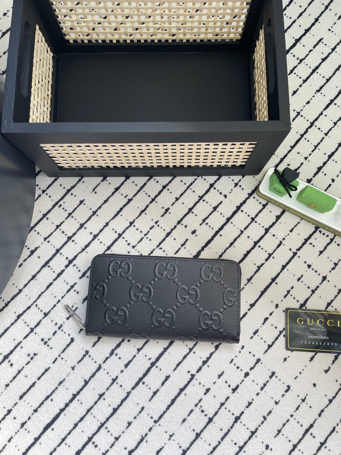 Gucci Black Wallet Series – Embossed, Zipped