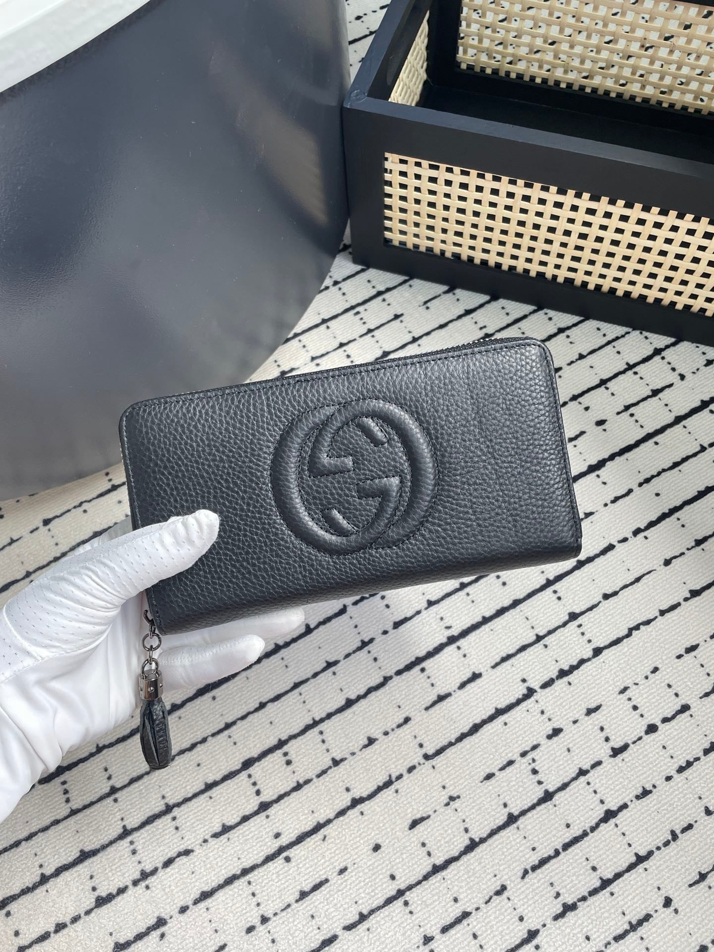 Gucci Black Wallet Series – Embossed, Zipped