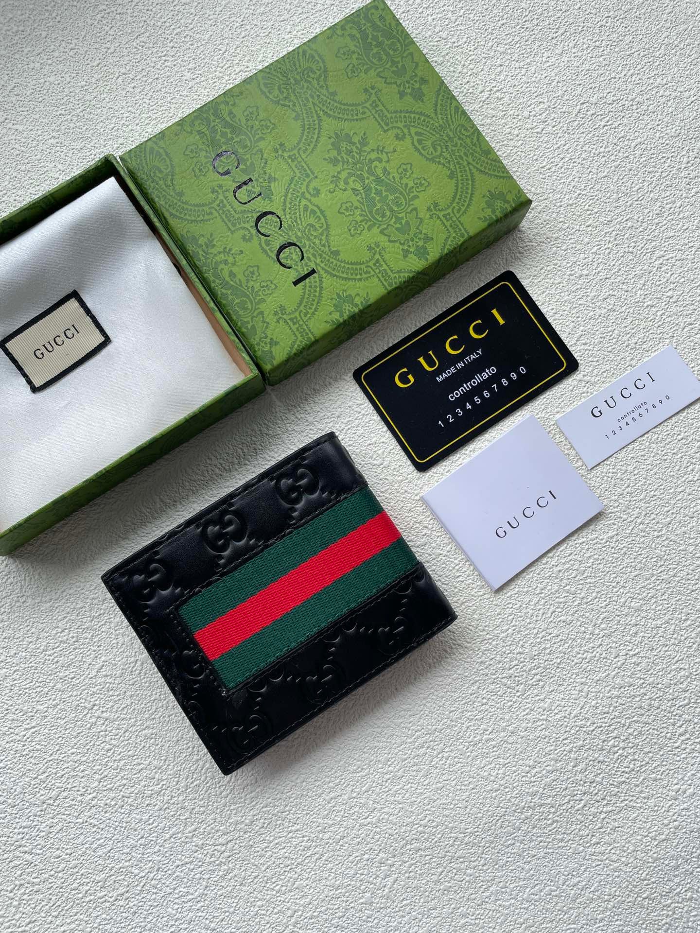 Gucci Black GG Embossed Wallet – Monogram Texture Edition