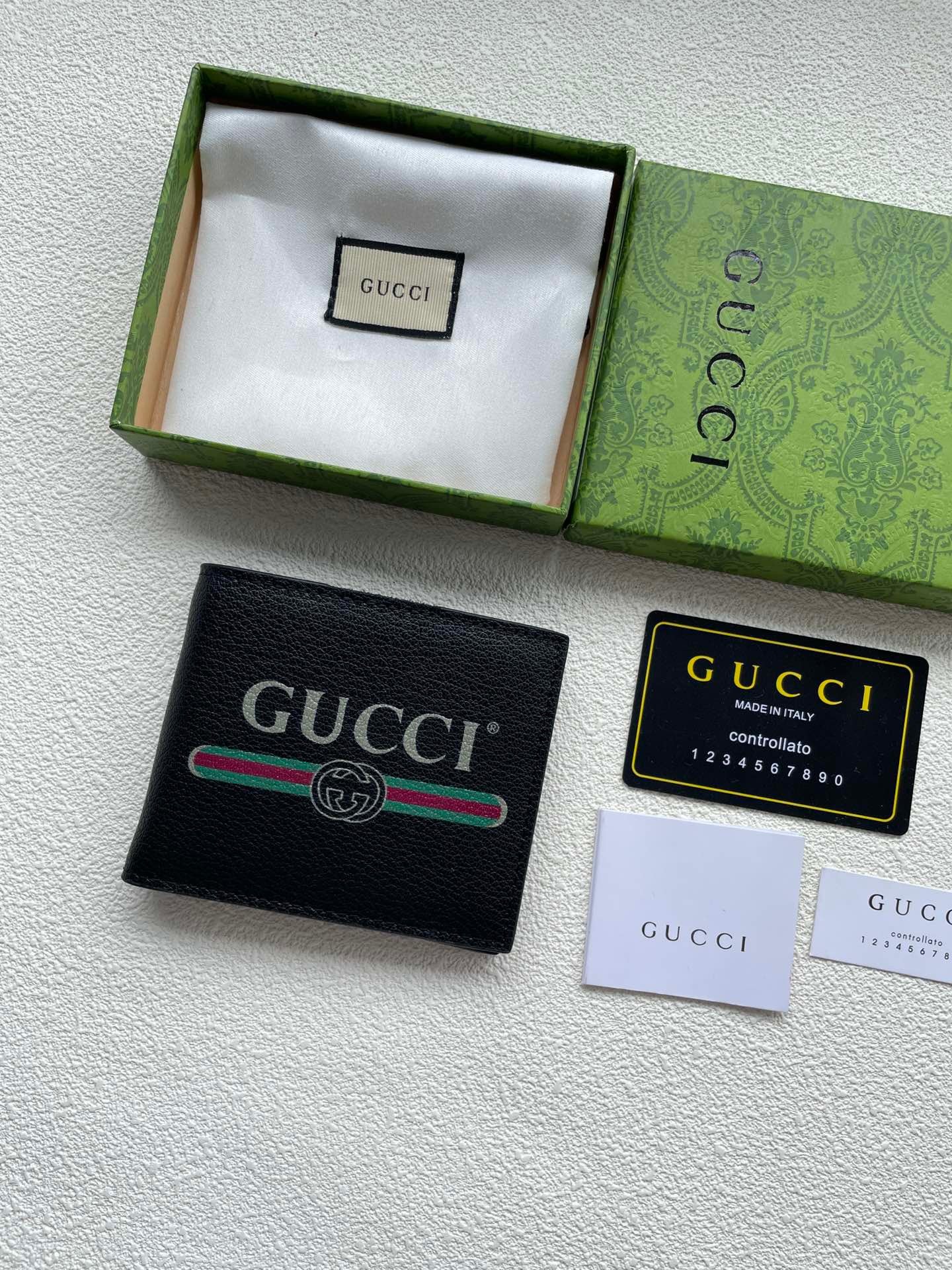Gucci Black Logo Stripe Wallet – Heritage Emblem Edition