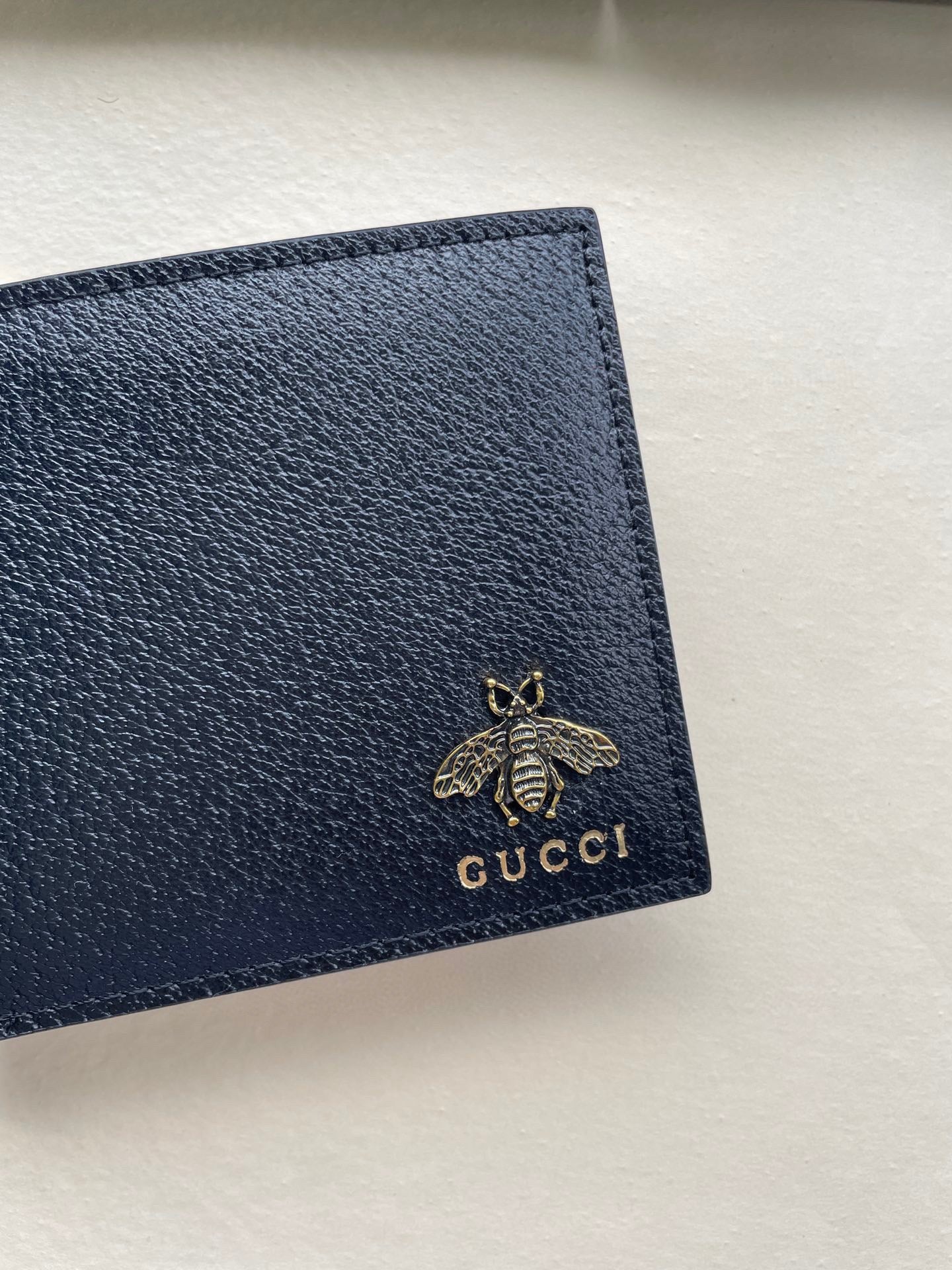 Gucci Black Leather Wallet – Gold Bee Emblem Edition