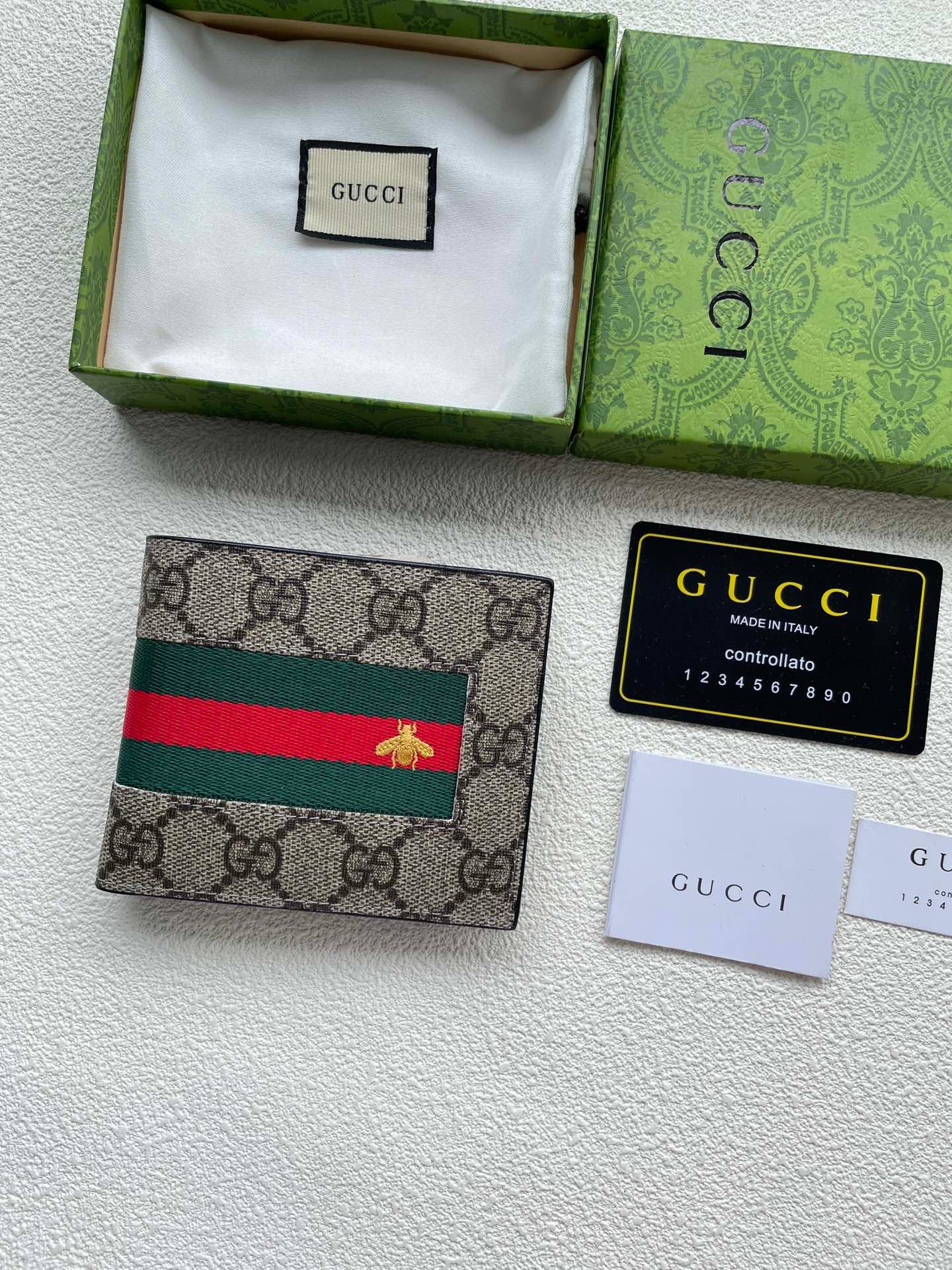 Gucci Signature Wallet – Monogram, Stripe & Canvas Variants