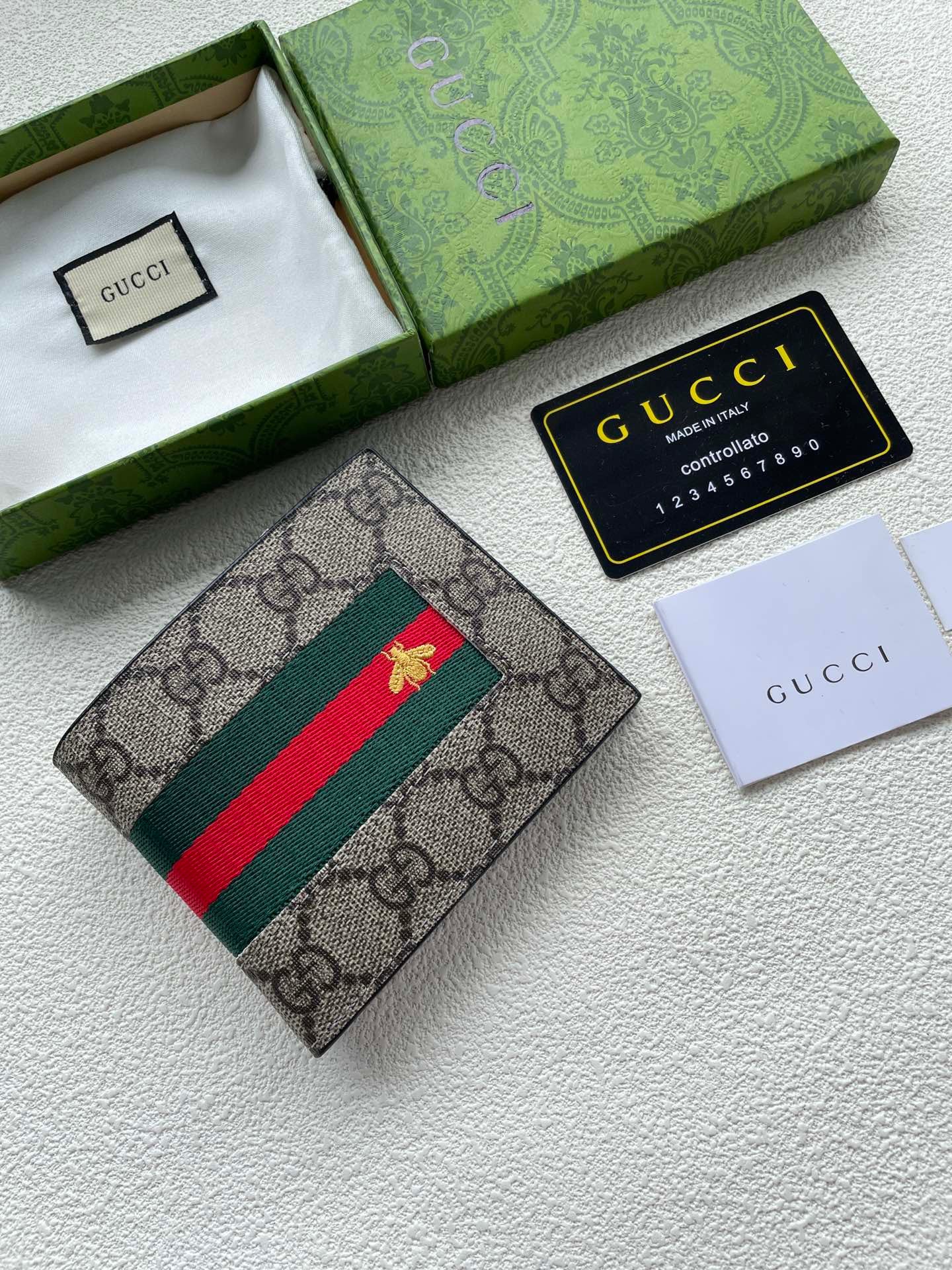 Gucci Signature Wallet – Monogram, Stripe & Canvas Variants