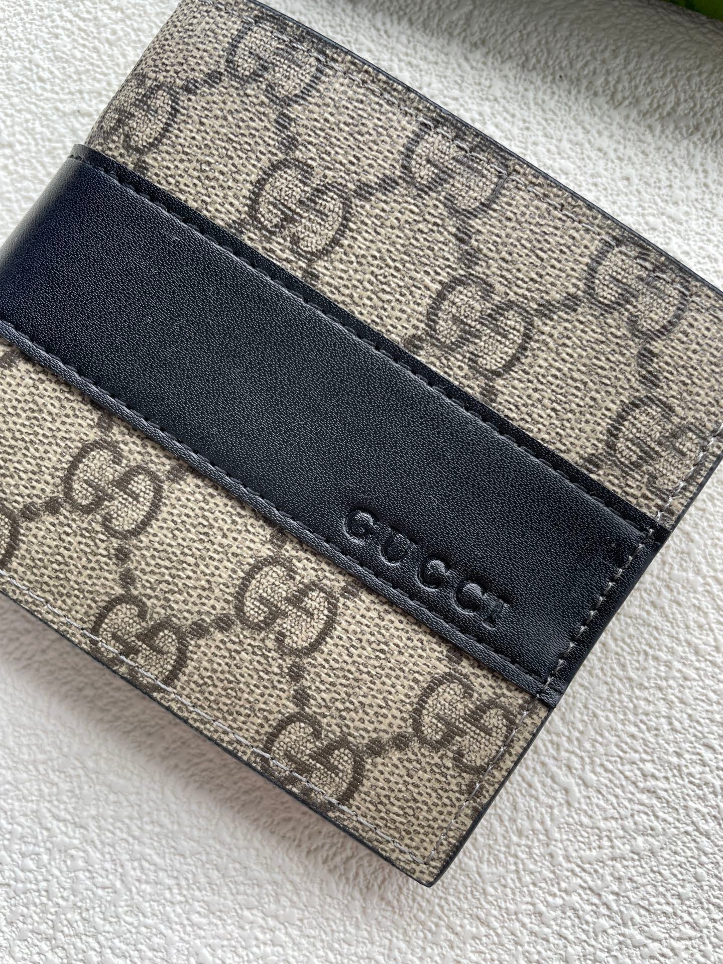 Gucci Signature Wallet – Monogram, Stripe & Canvas Variants