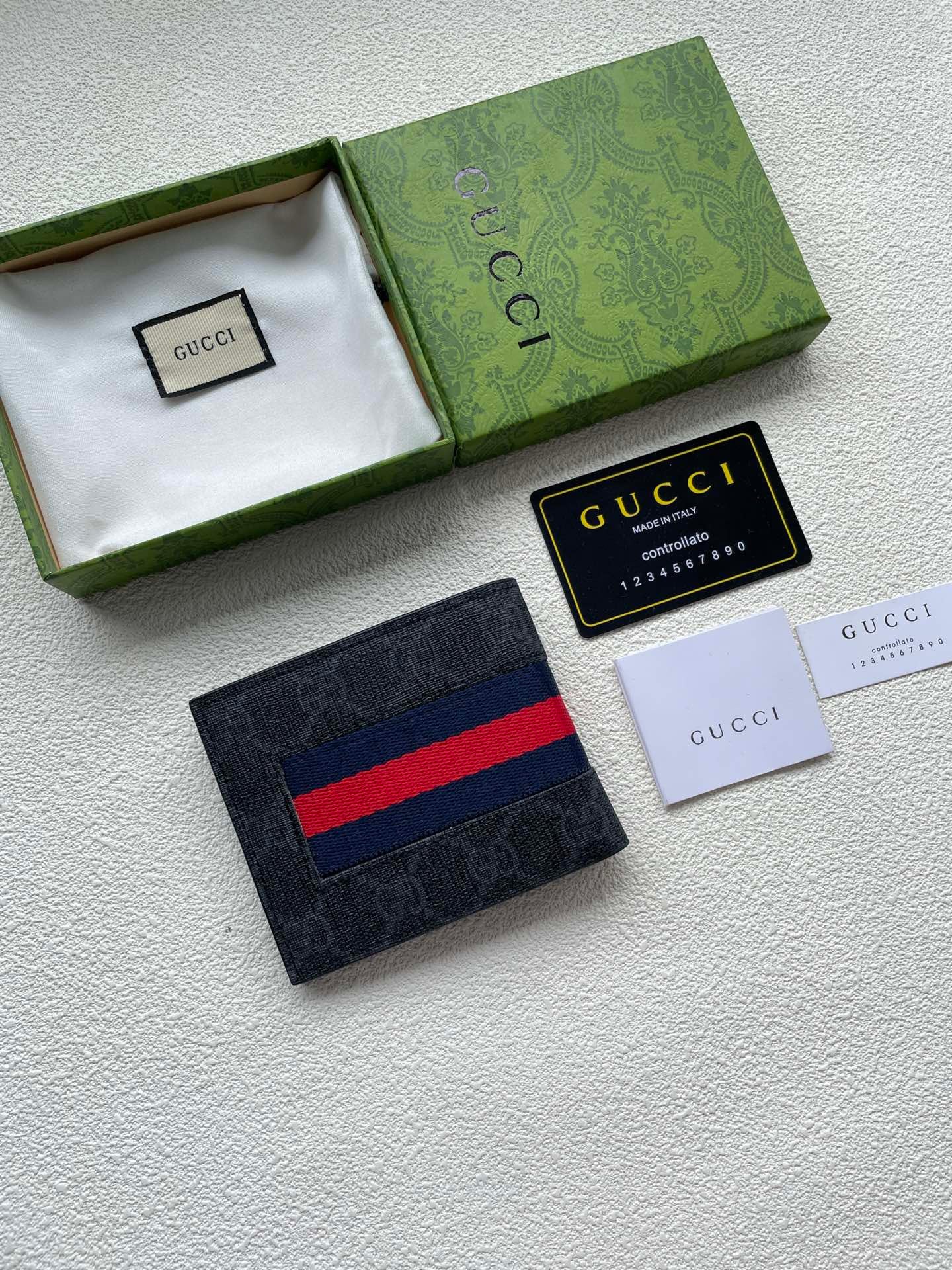 Gucci Signature Wallet – Monogram, Stripe & Canvas Variants