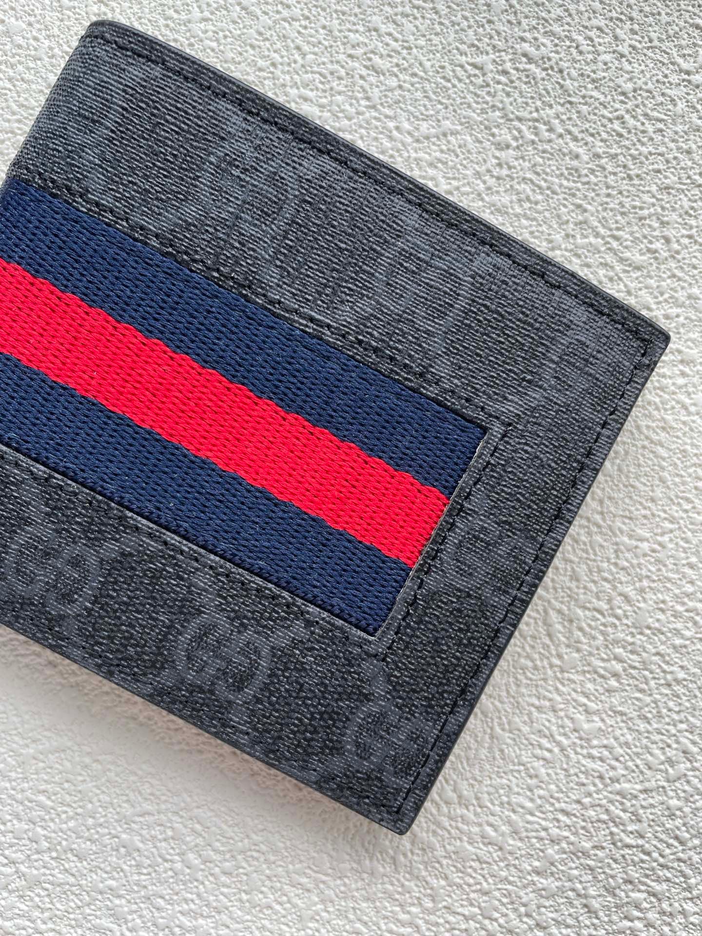 Gucci Signature Wallet – Monogram, Stripe & Canvas Variants