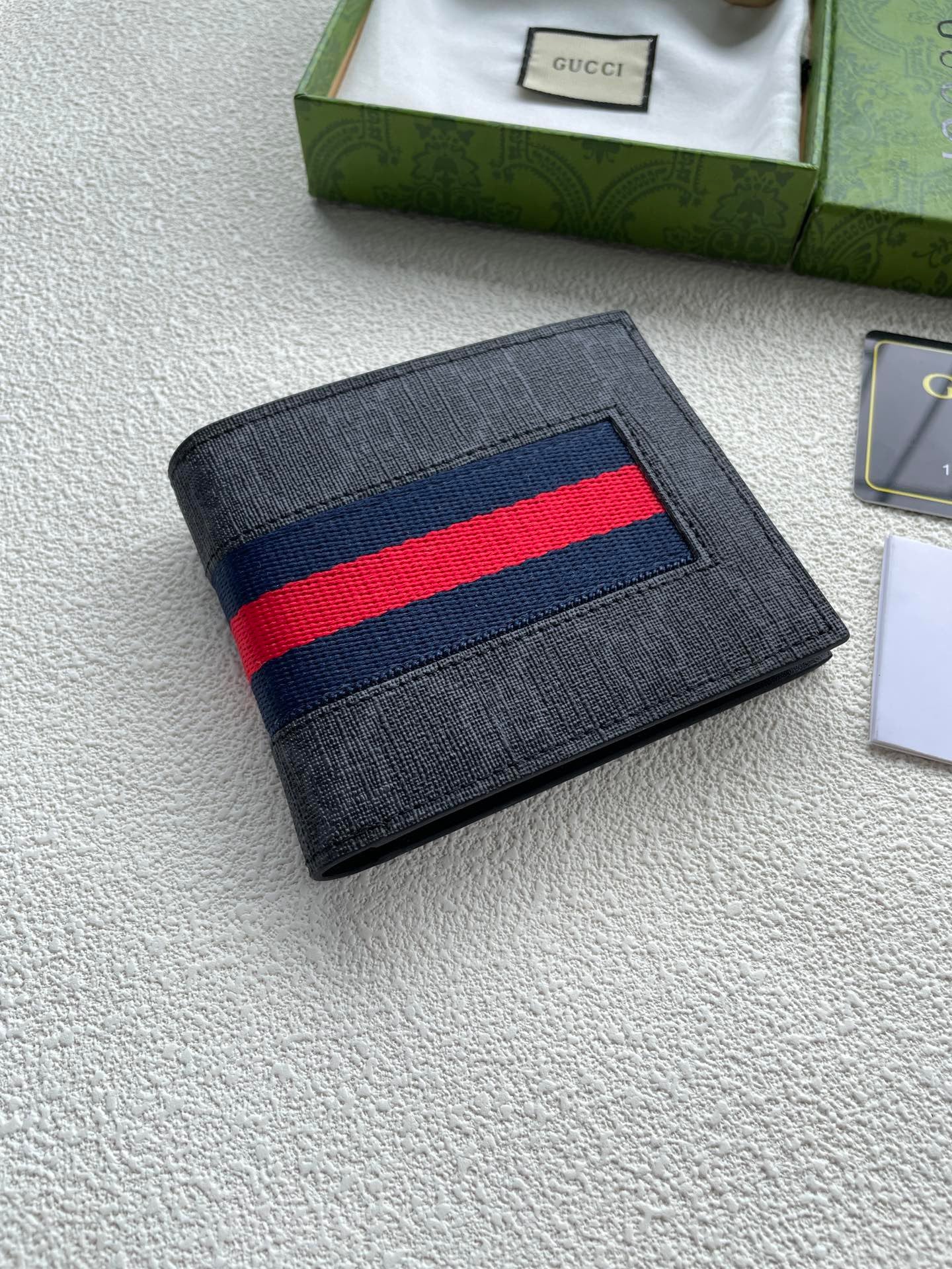 Gucci Signature Wallet – Monogram, Stripe & Canvas Variants