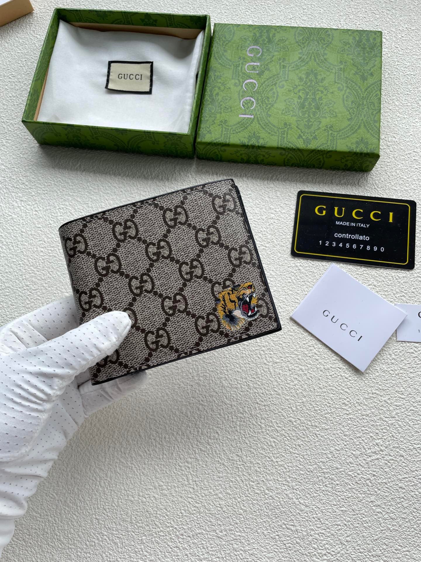 Gucci GG Tiger Wallet Set –  Canvas Edition