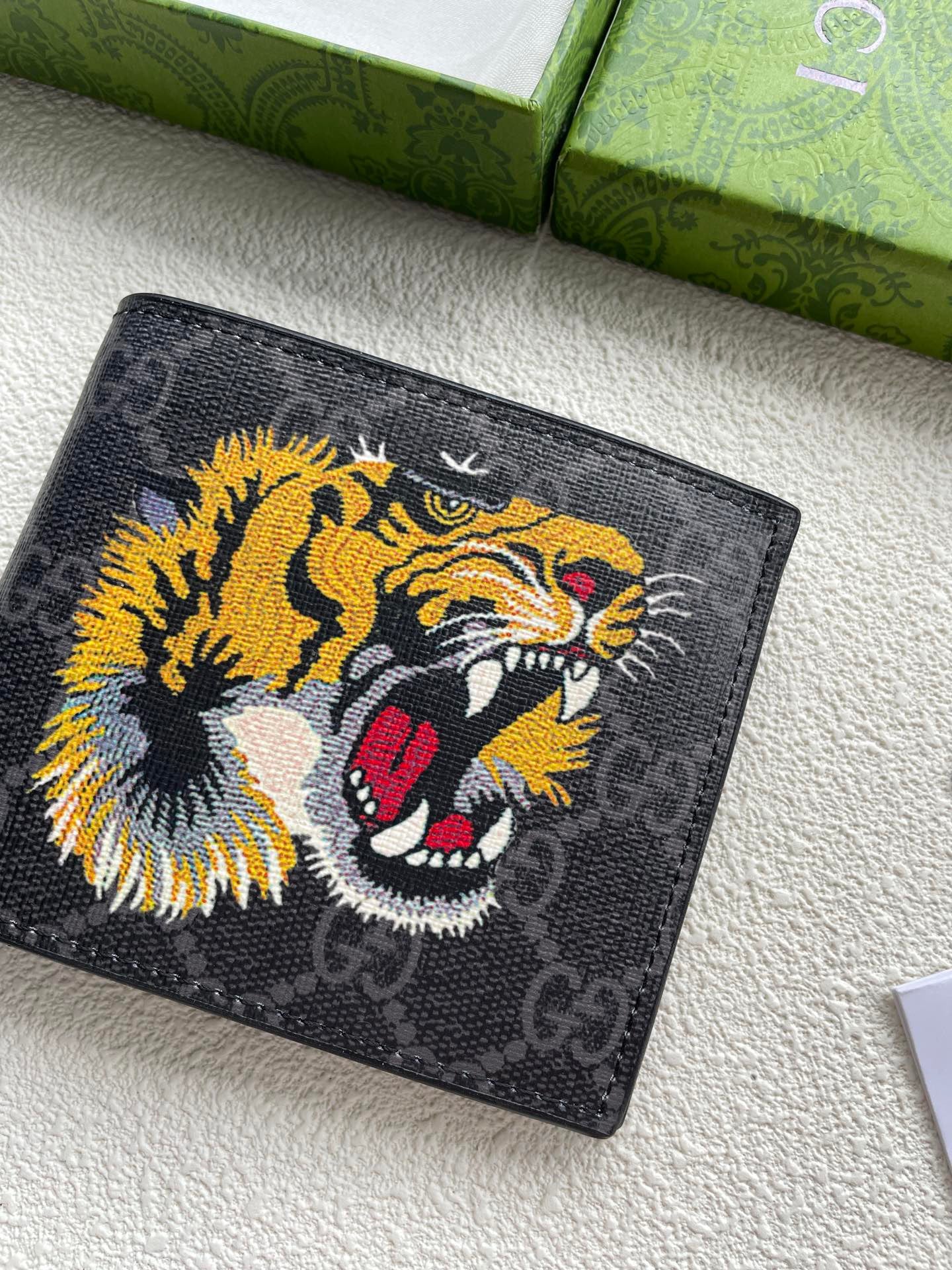 Gucci GG Tiger Wallet Set – Beige Canvas with Roaring Tiger Motif