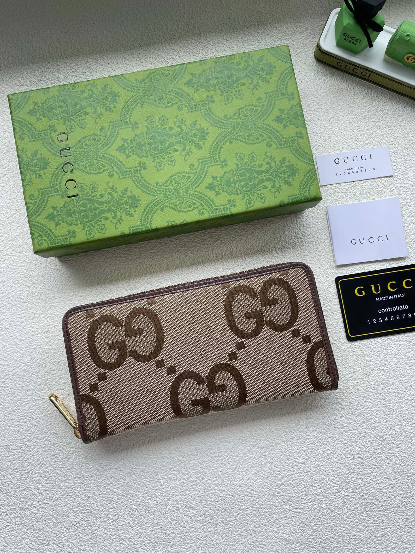 Gucci GG Zipper Wallet Set – Beige Canvas Edition
