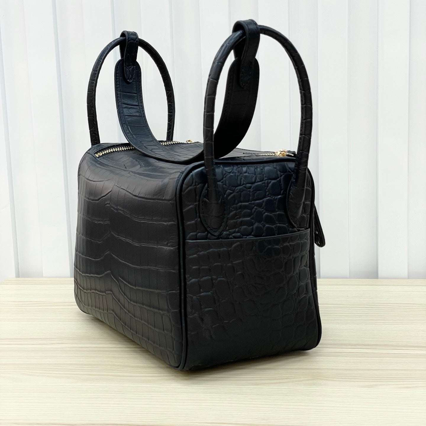Luxury Structured Handbag Collection – Pebbled & Croc-Textured Leather with Metallic Hardware
