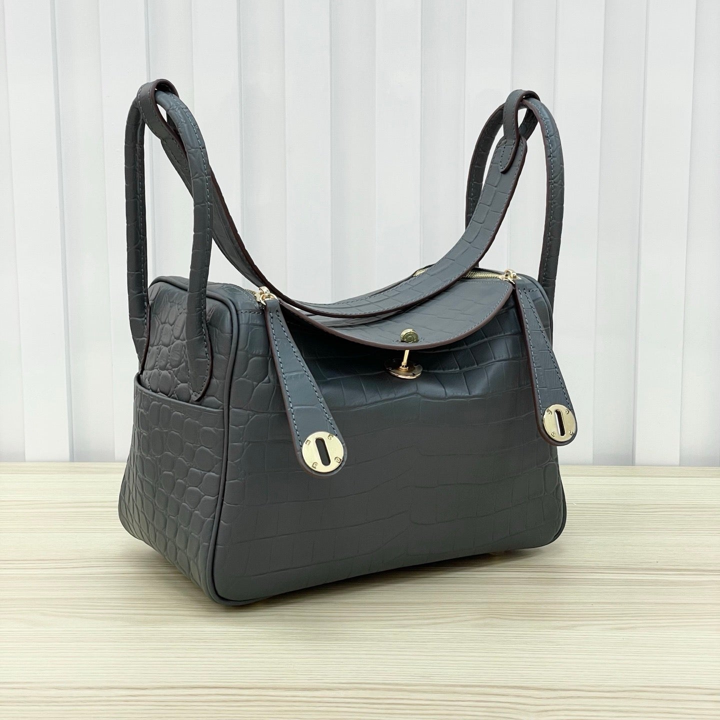 Luxury Structured Handbag Collection – Pebbled & Croc-Textured Leather with Metallic Hardware