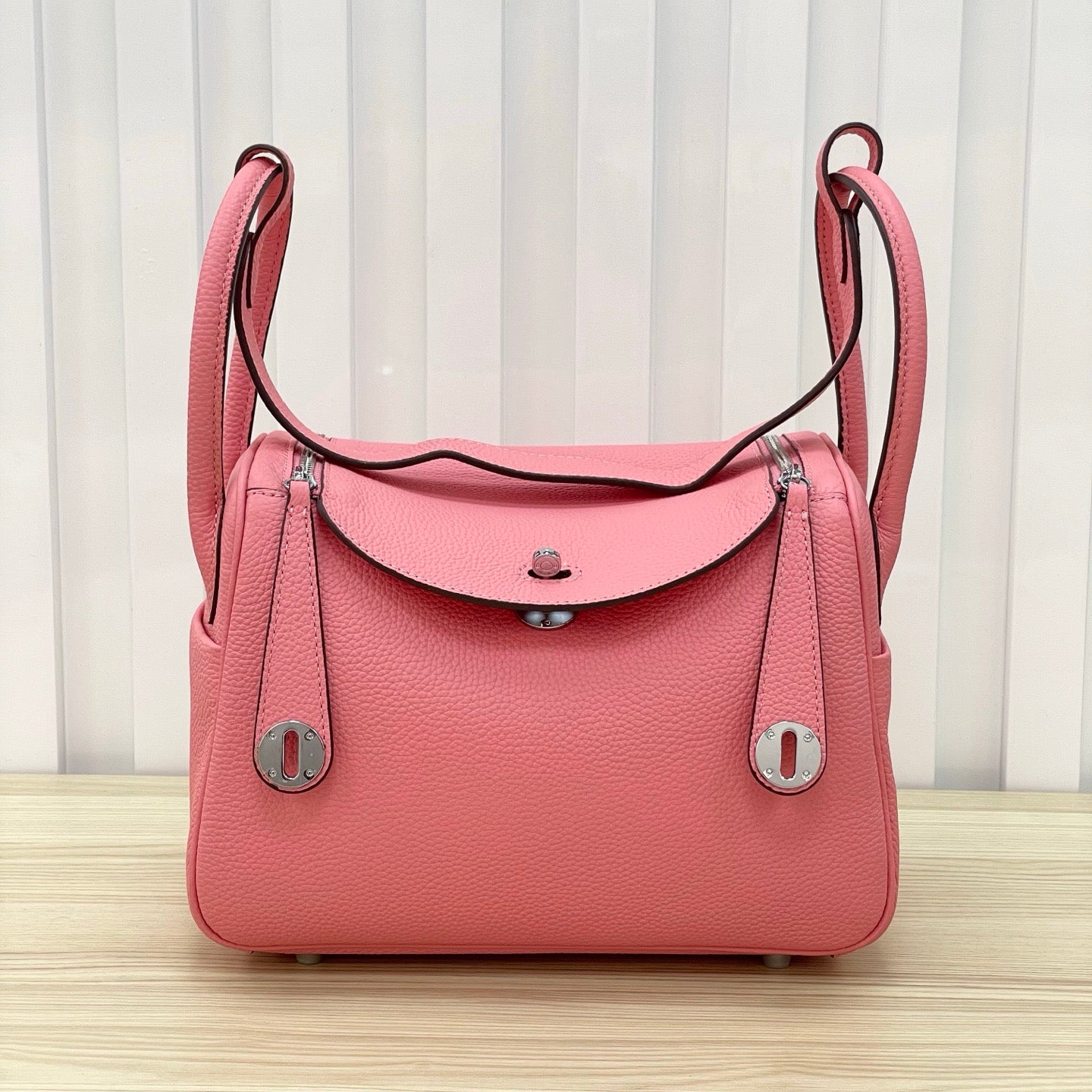 Luxury Structured Handbag Collection – Pebbled & Croc-Textured Leather with Metallic Hardware