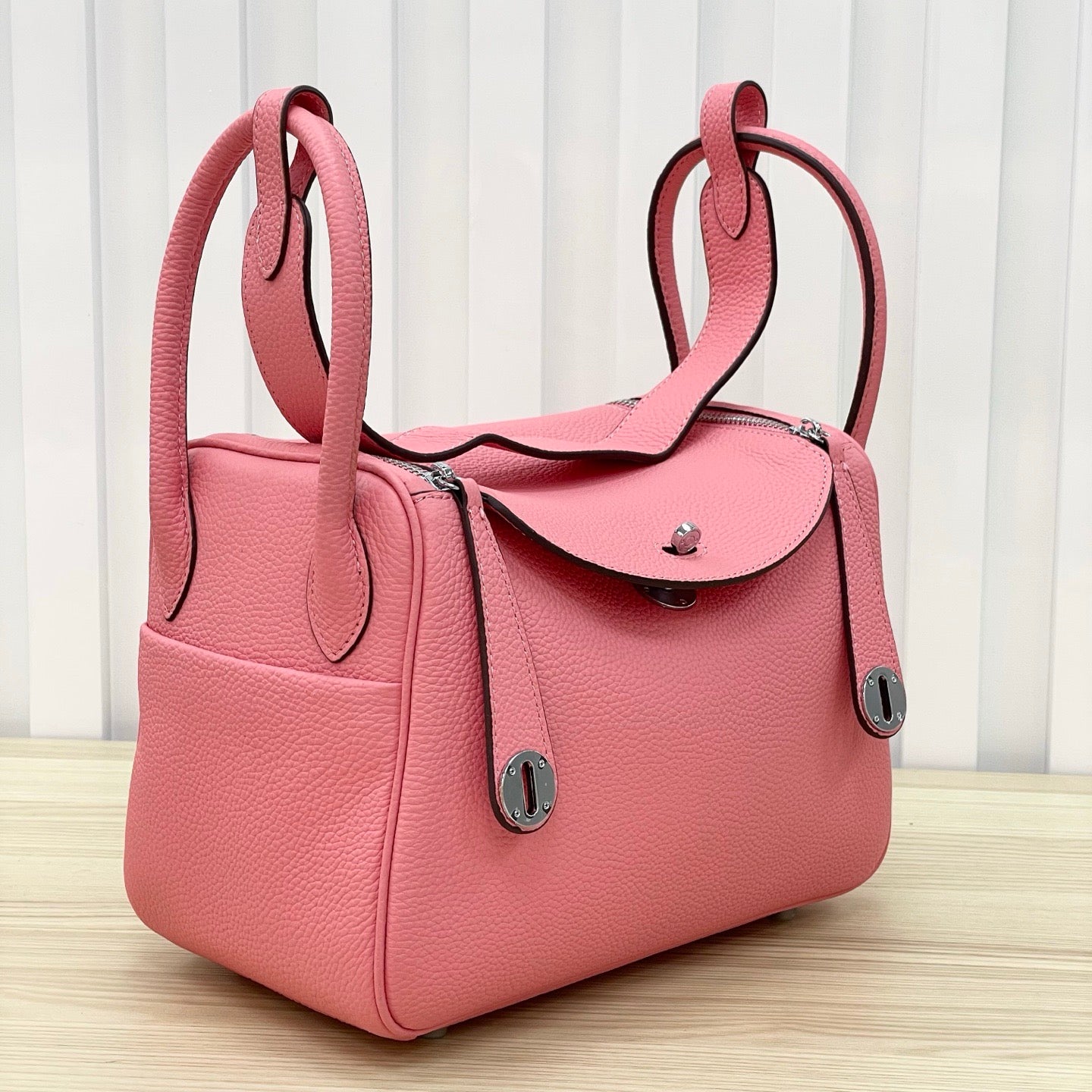 Luxury Structured Handbag Collection – Pebbled & Croc-Textured Leather with Metallic Hardware