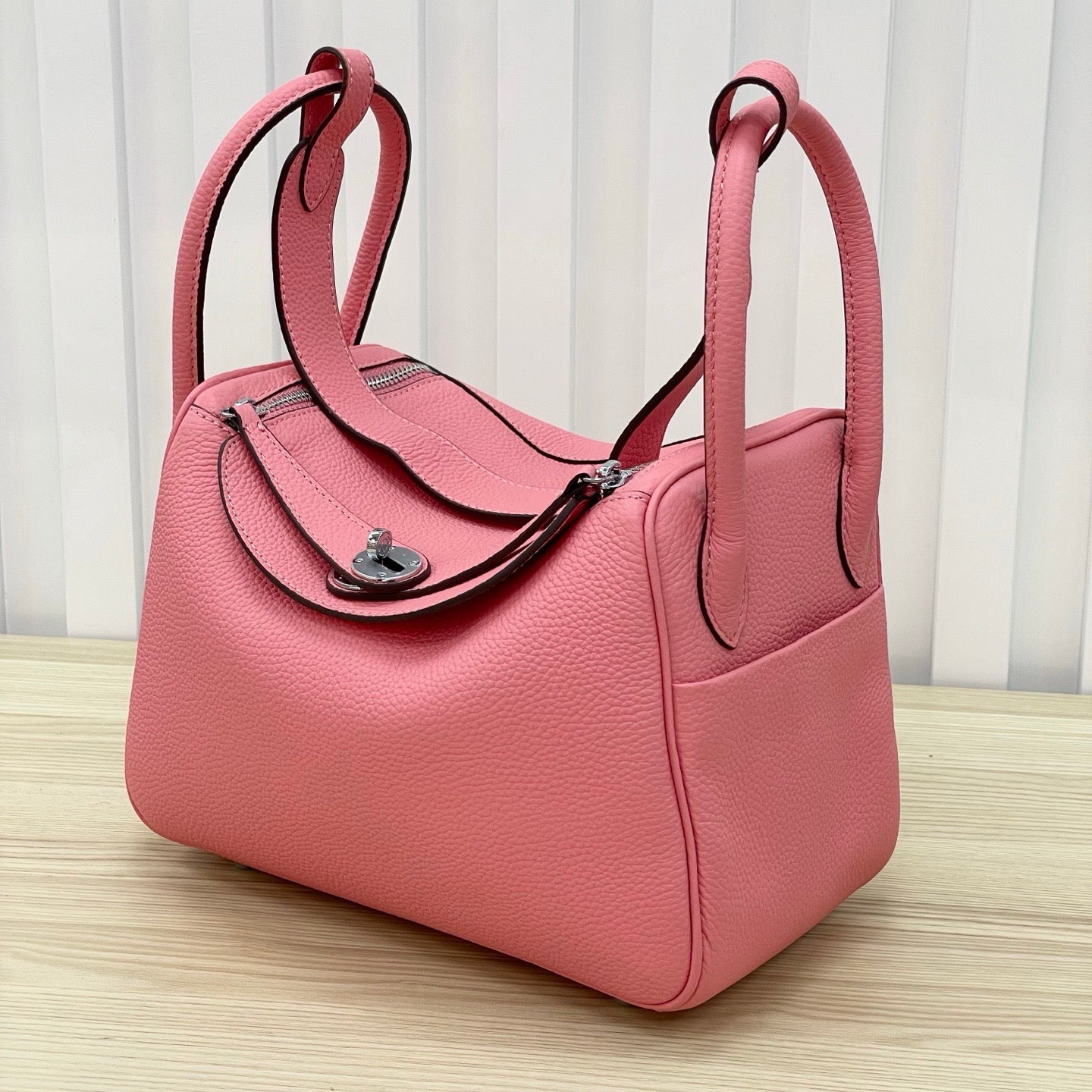 Luxury Structured Handbag Collection – Pebbled & Croc-Textured Leather with Metallic Hardware