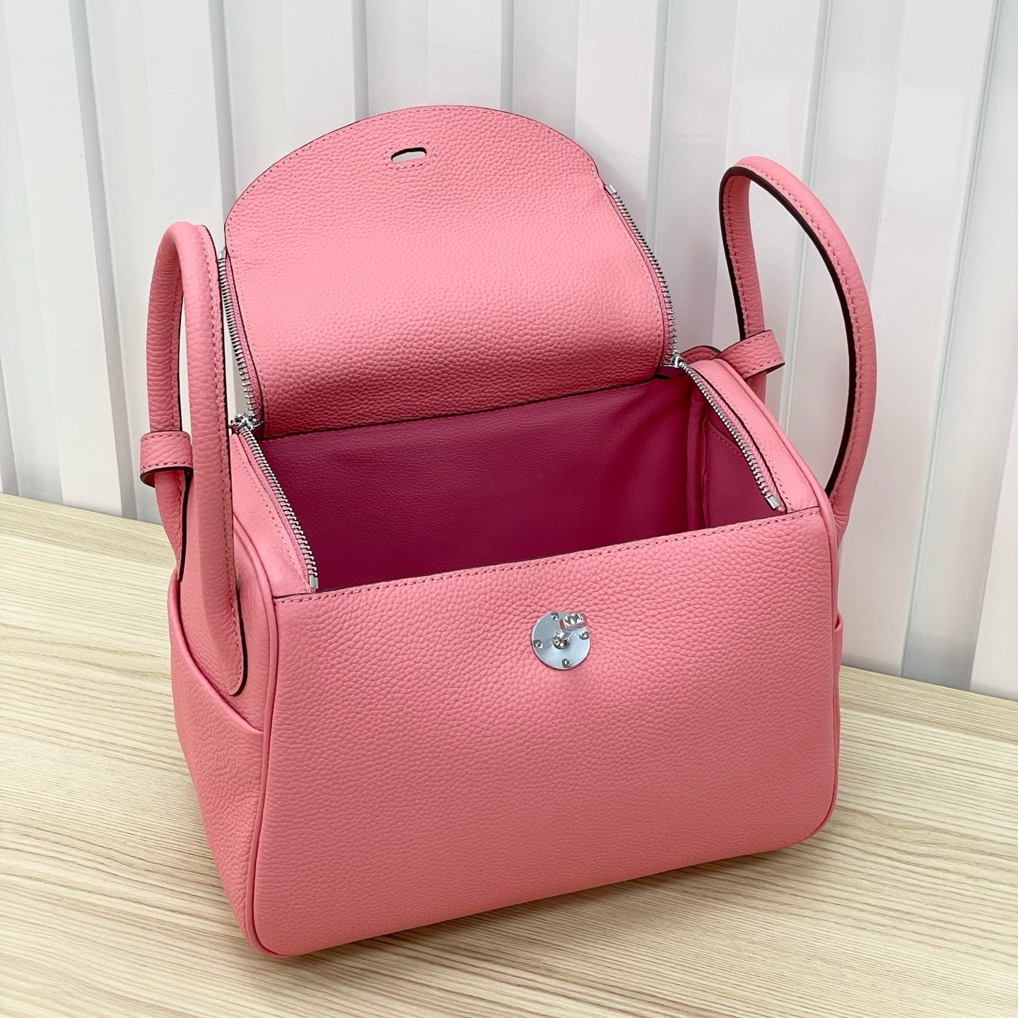 Luxury Structured Handbag Collection – Pebbled & Croc-Textured Leather with Metallic Hardware