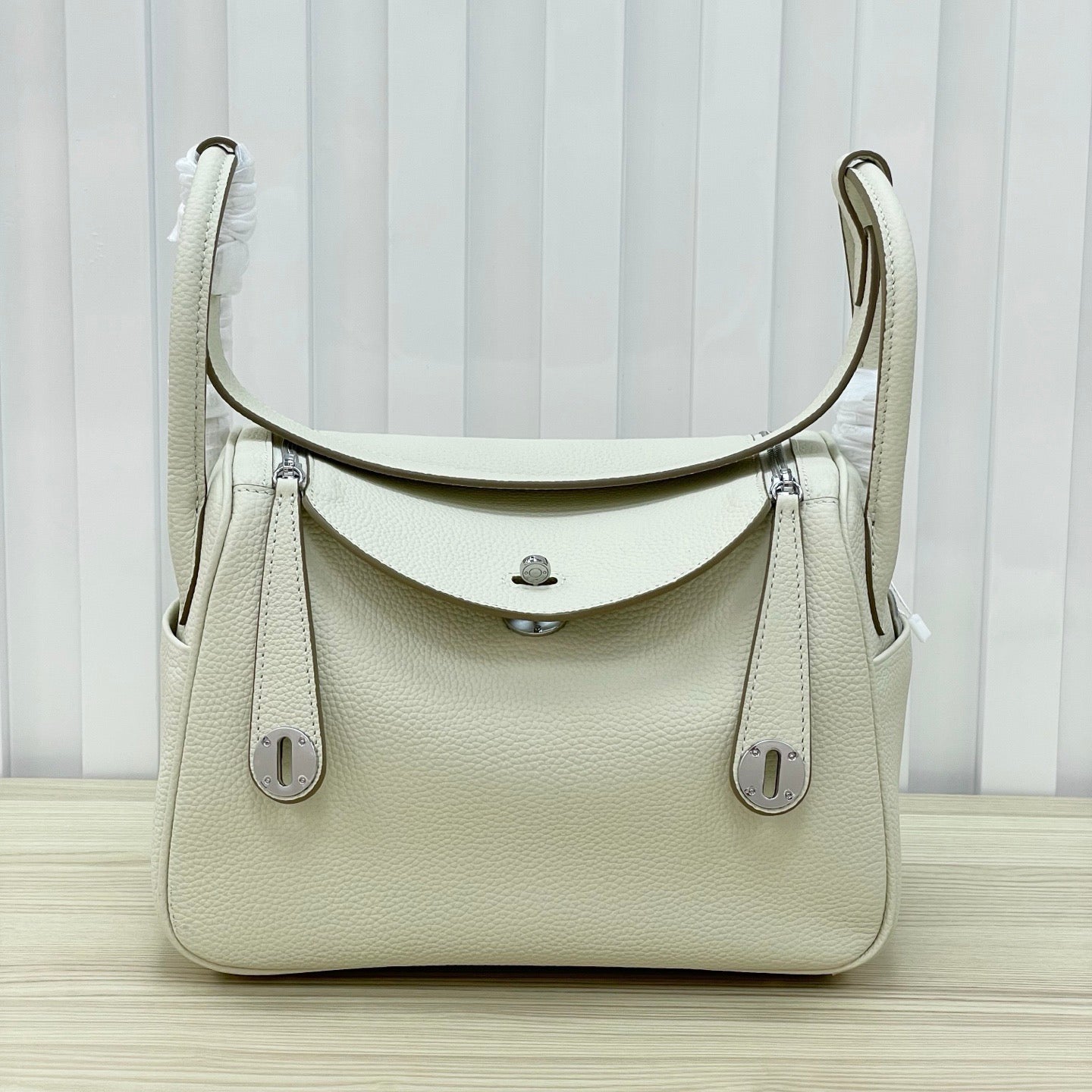 Luxury Structured Handbag Collection – Pebbled & Croc-Textured Leather with Metallic Hardware